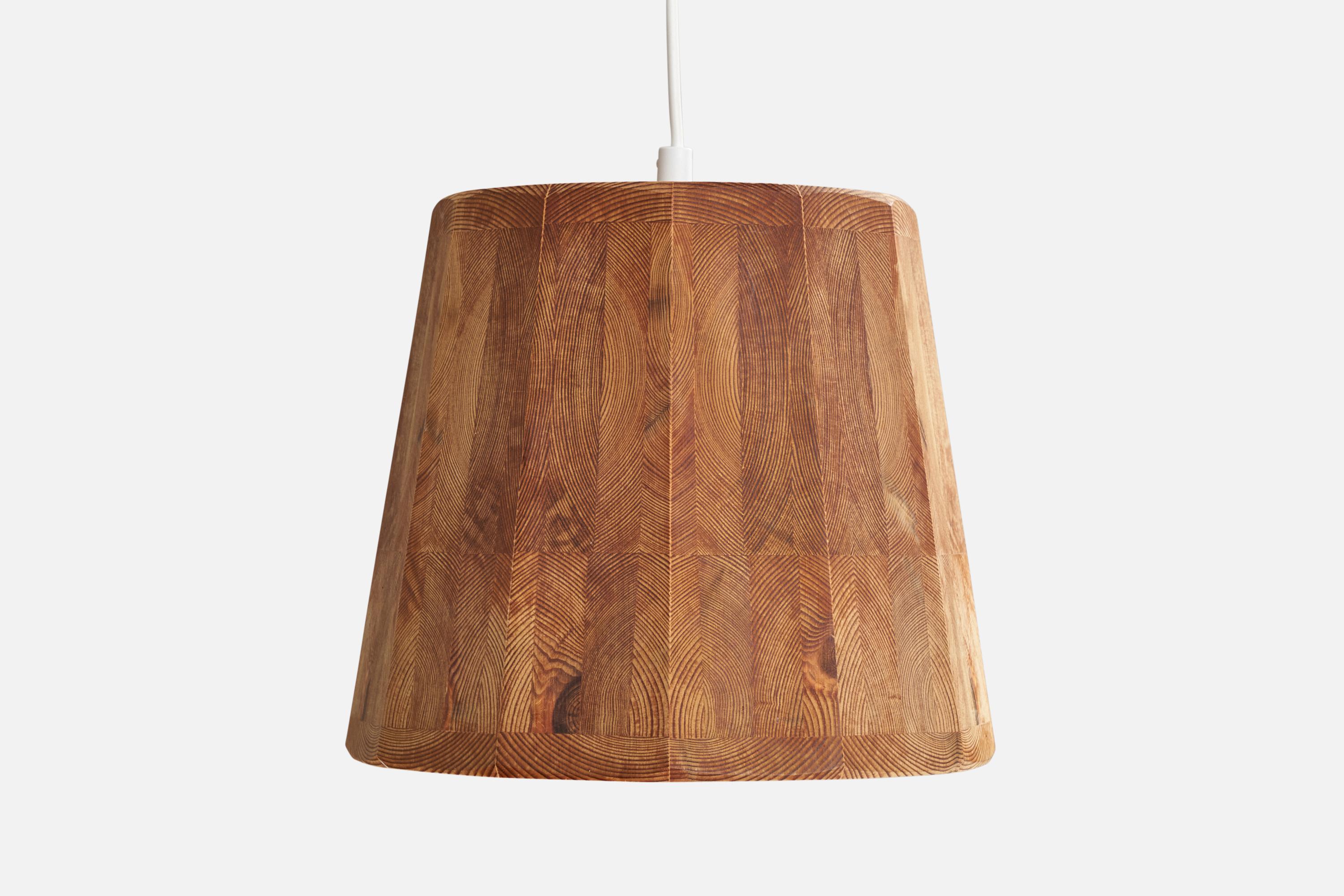 Designer svedese, lampada a sospensione, pino, Svezia, anni '70 in vendita 1