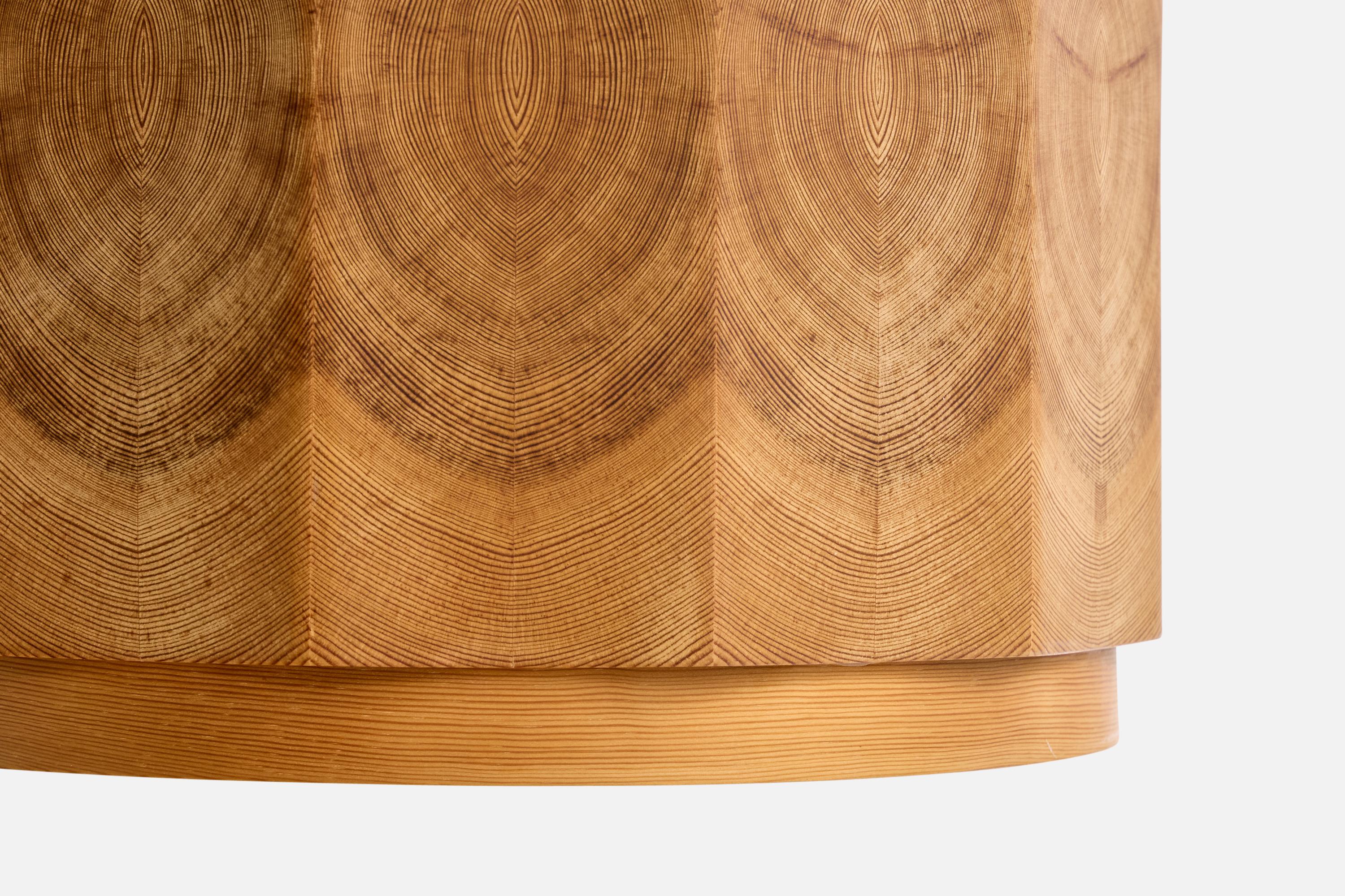 Bois Designer suédois, lampe suspendue, pin, Suède, années 1970 en vente