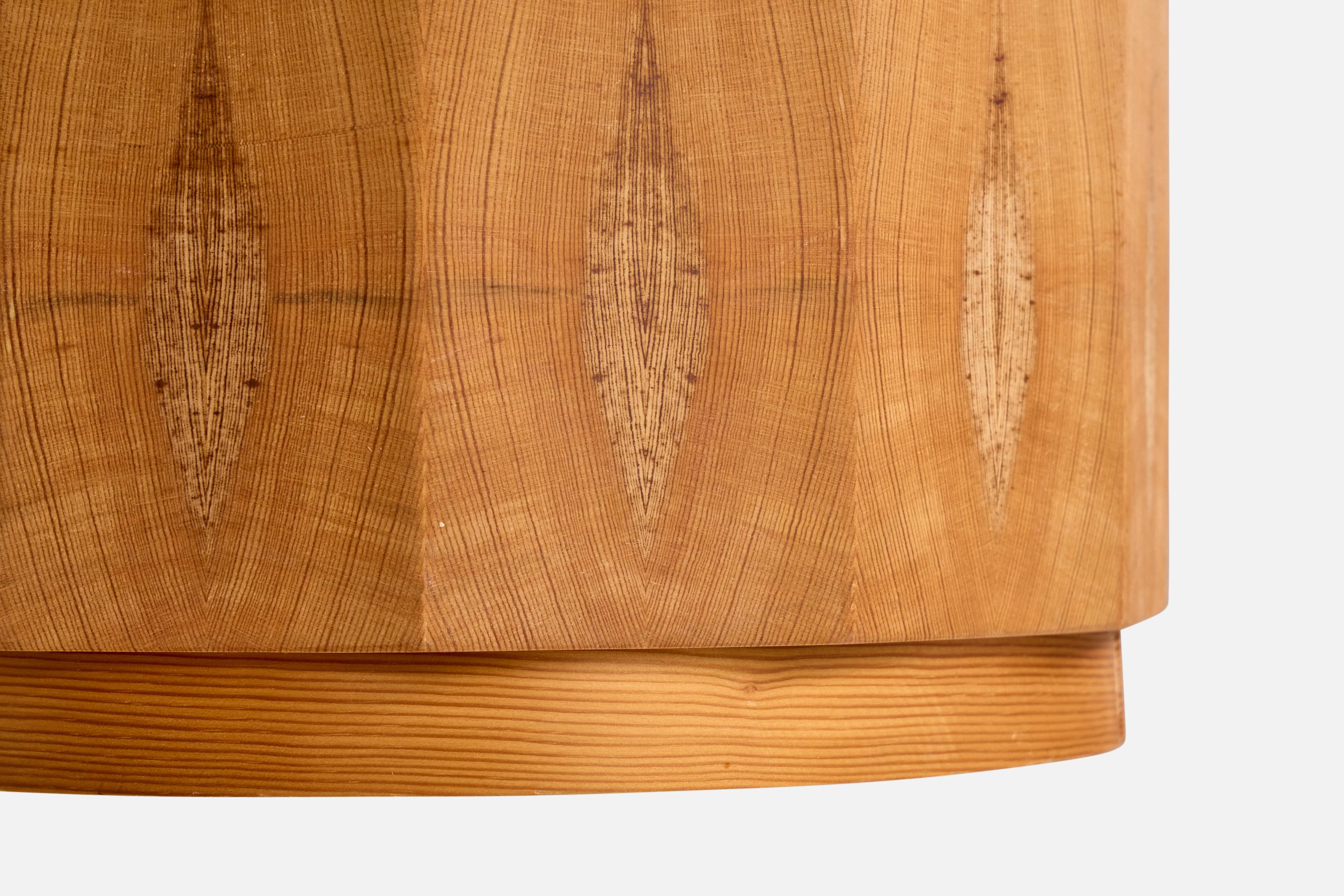 Bois Designer suédois, lampe suspendue, pin, Suède, années 1970 en vente