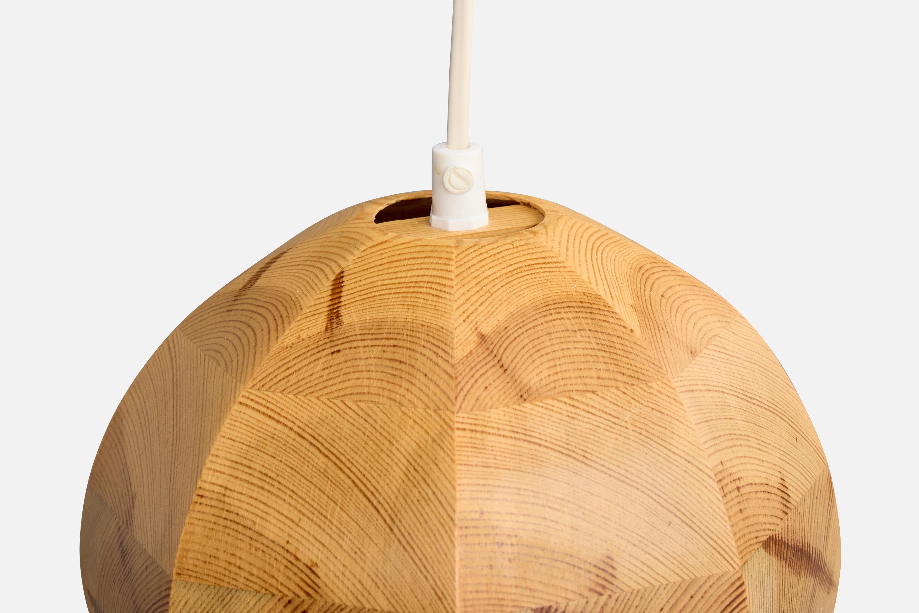 Swedish Designer, Pendant Light, Pine, Sweden, 1970s en vente 2