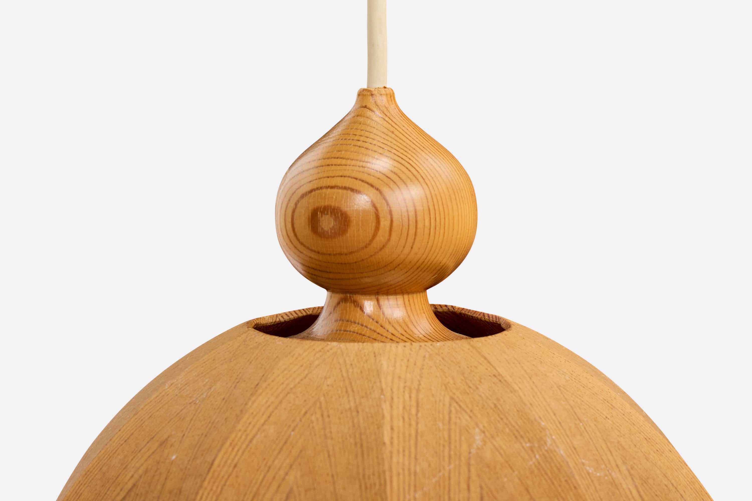 Swedish Designer, Pendant Light, Pine, Sweden, 1970s For Sale 3