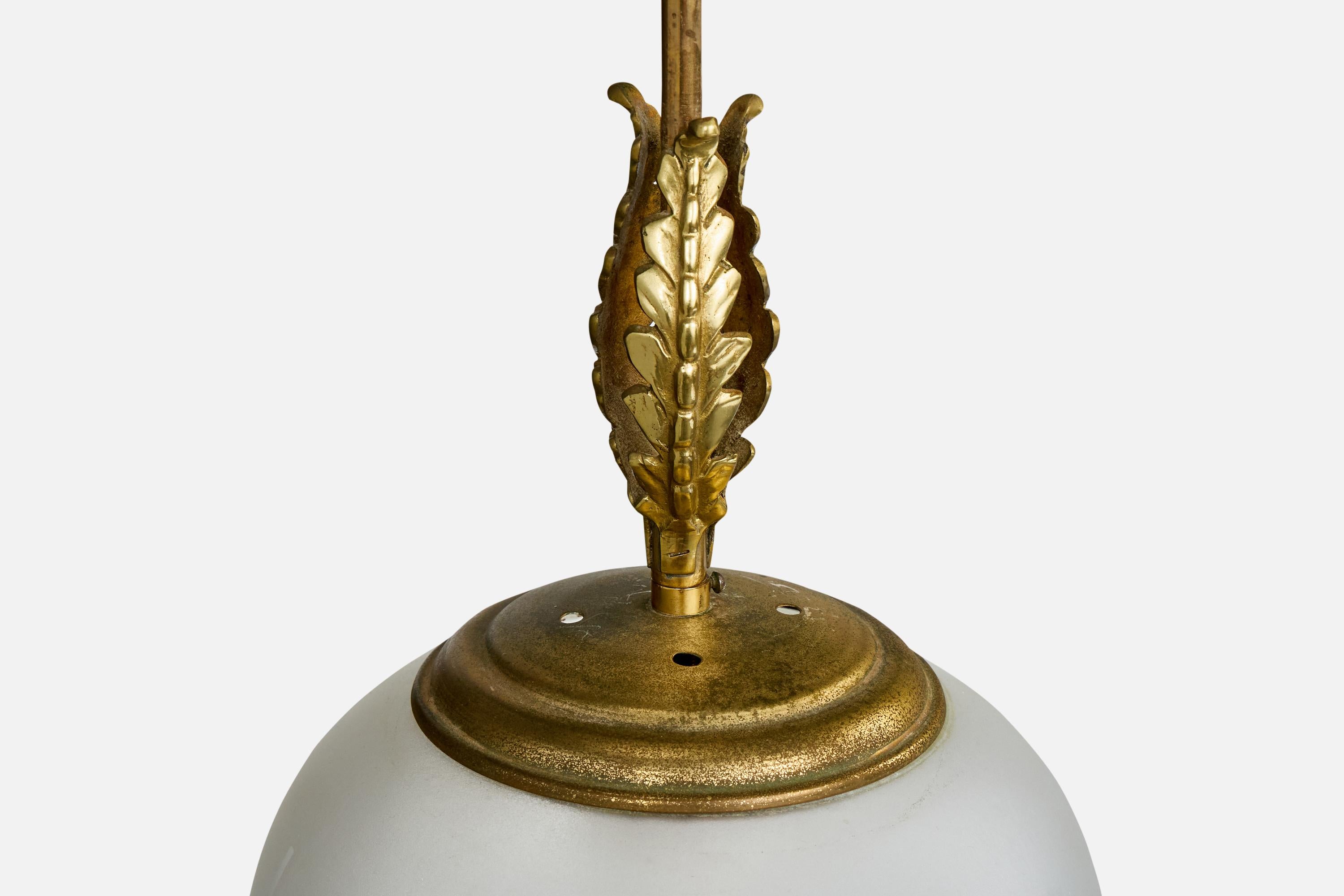 Designer svedese, lampade a sospensione, ottone, vetro, Svezia, anni '40 in vendita 3