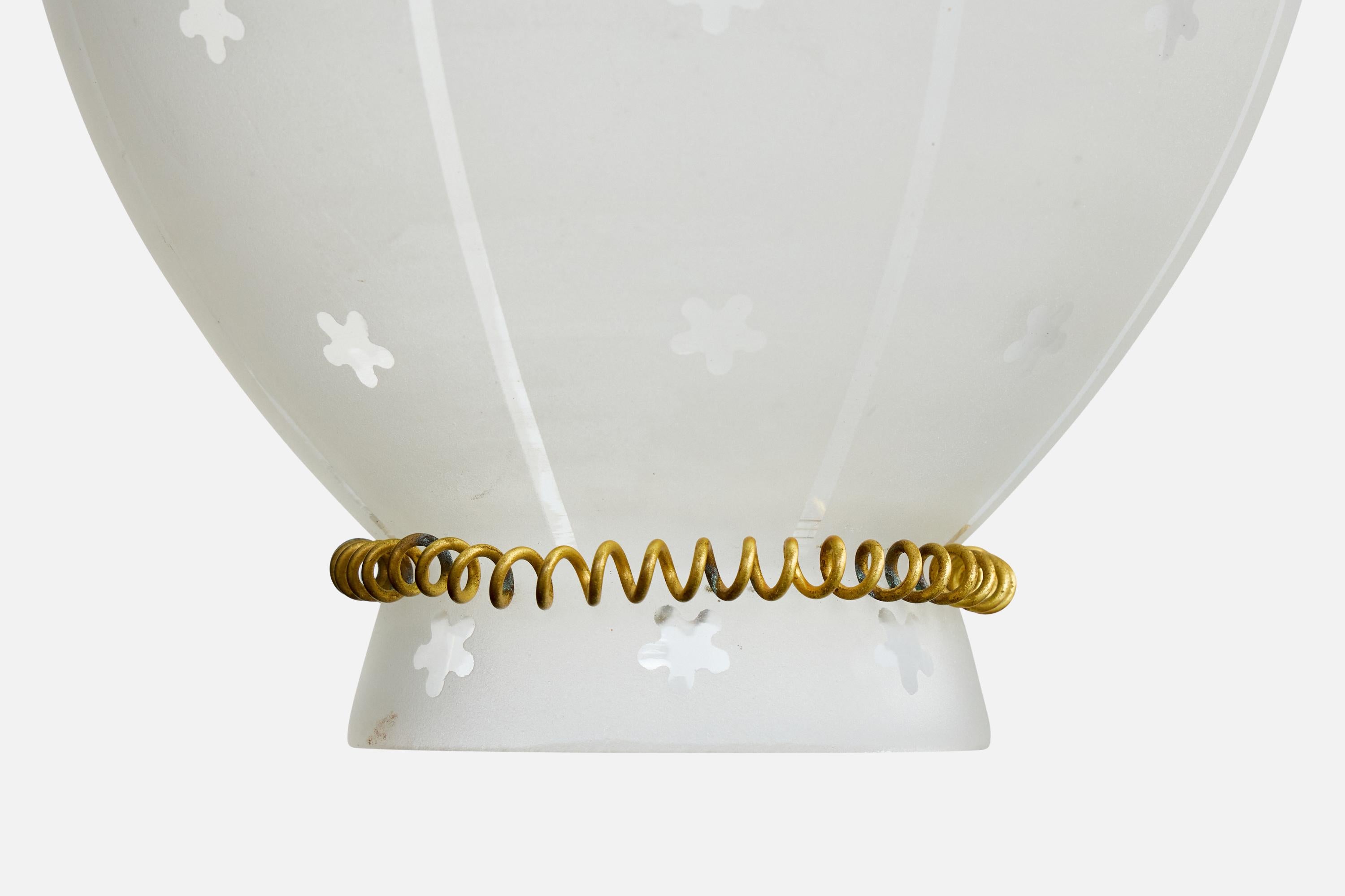 Designer svedese, lampade a sospensione, ottone, vetro, Svezia, anni '40 in vendita 1