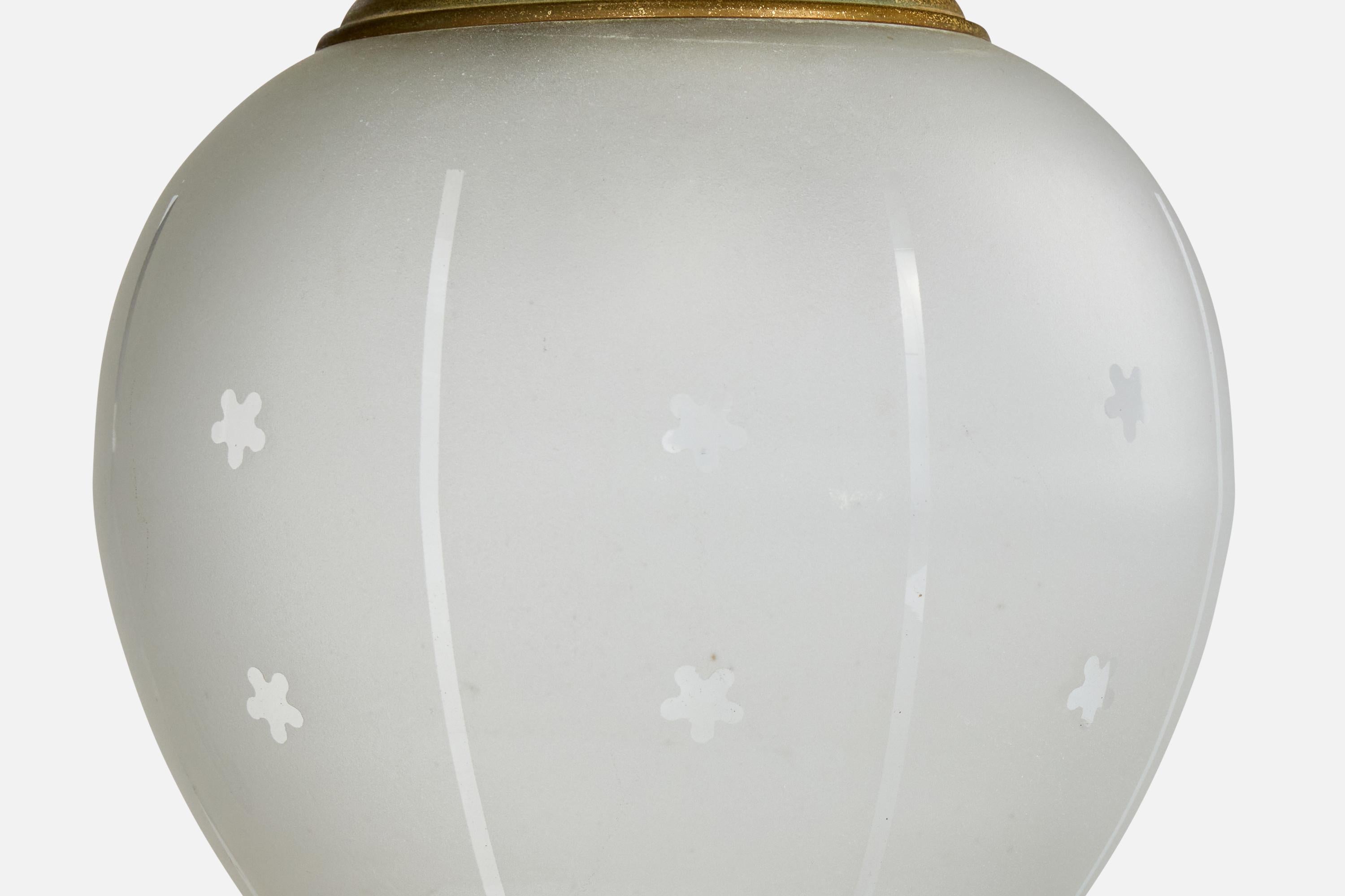 Designer svedese, lampade a sospensione, ottone, vetro, Svezia, anni '40 in vendita 2