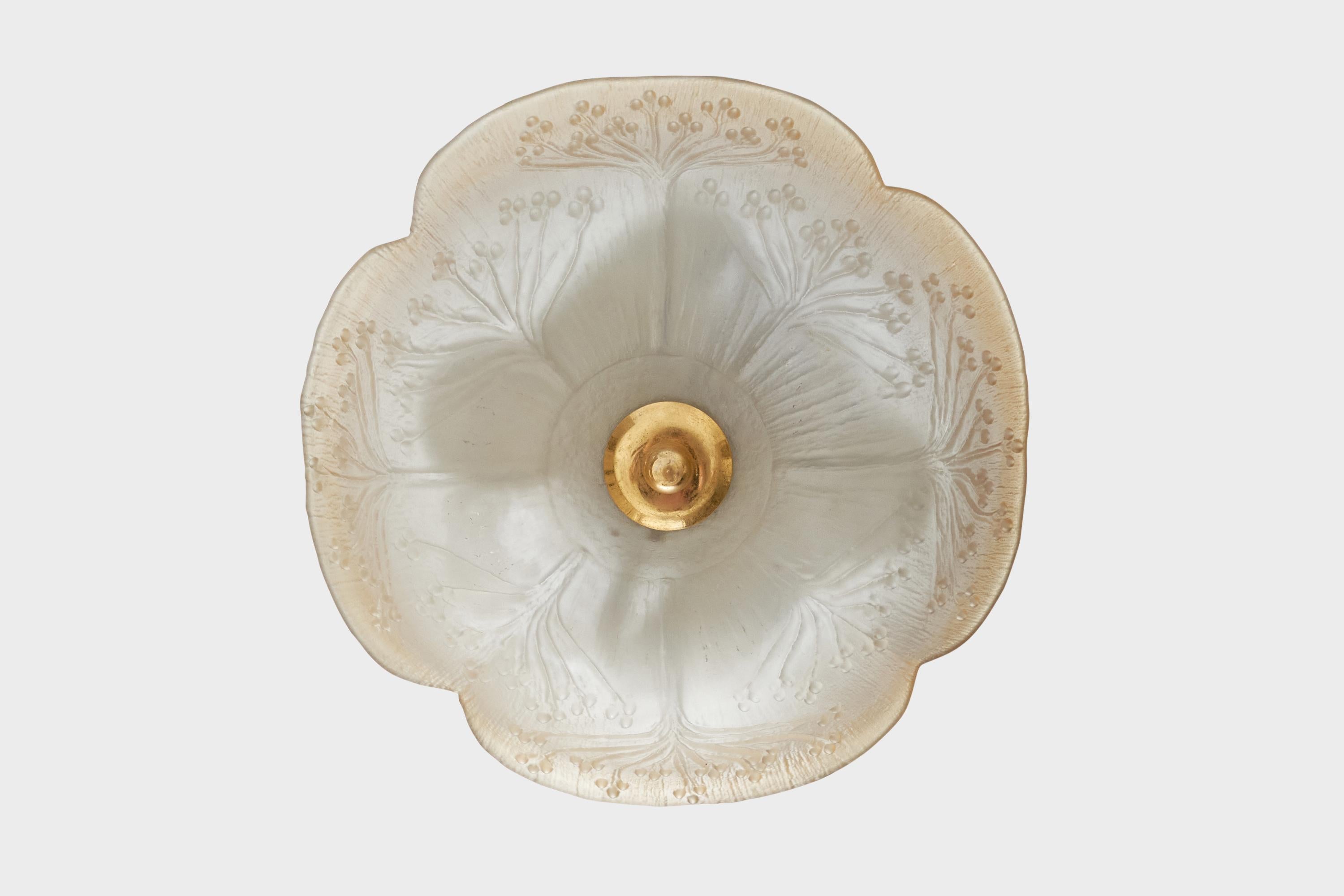 Schwedischer Designer, Pendelleuchten, Messing, Glas, Schweden, 1950er Jahre (Mitte des 20. Jahrhunderts)