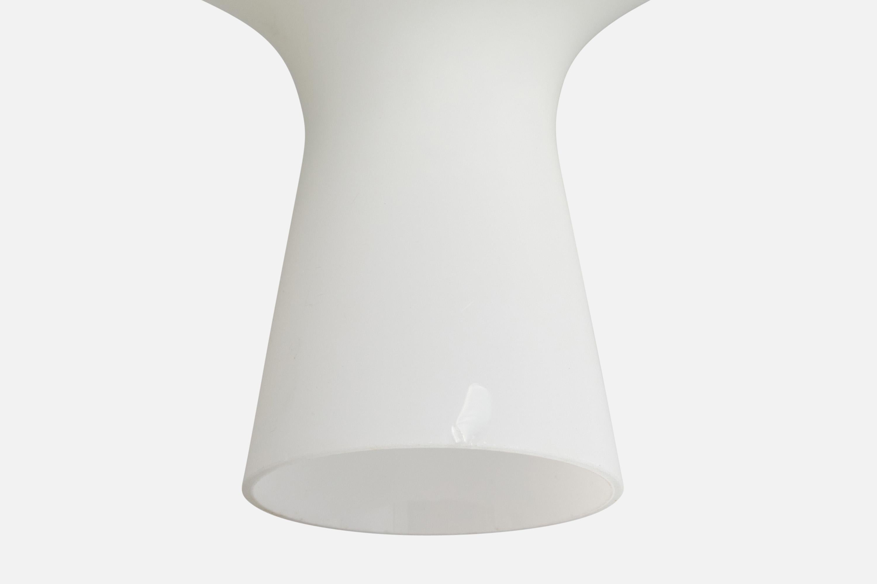 Designer svedese, lampade a sospensione, ottone, vetro, Svezia, anni '50 in vendita 1