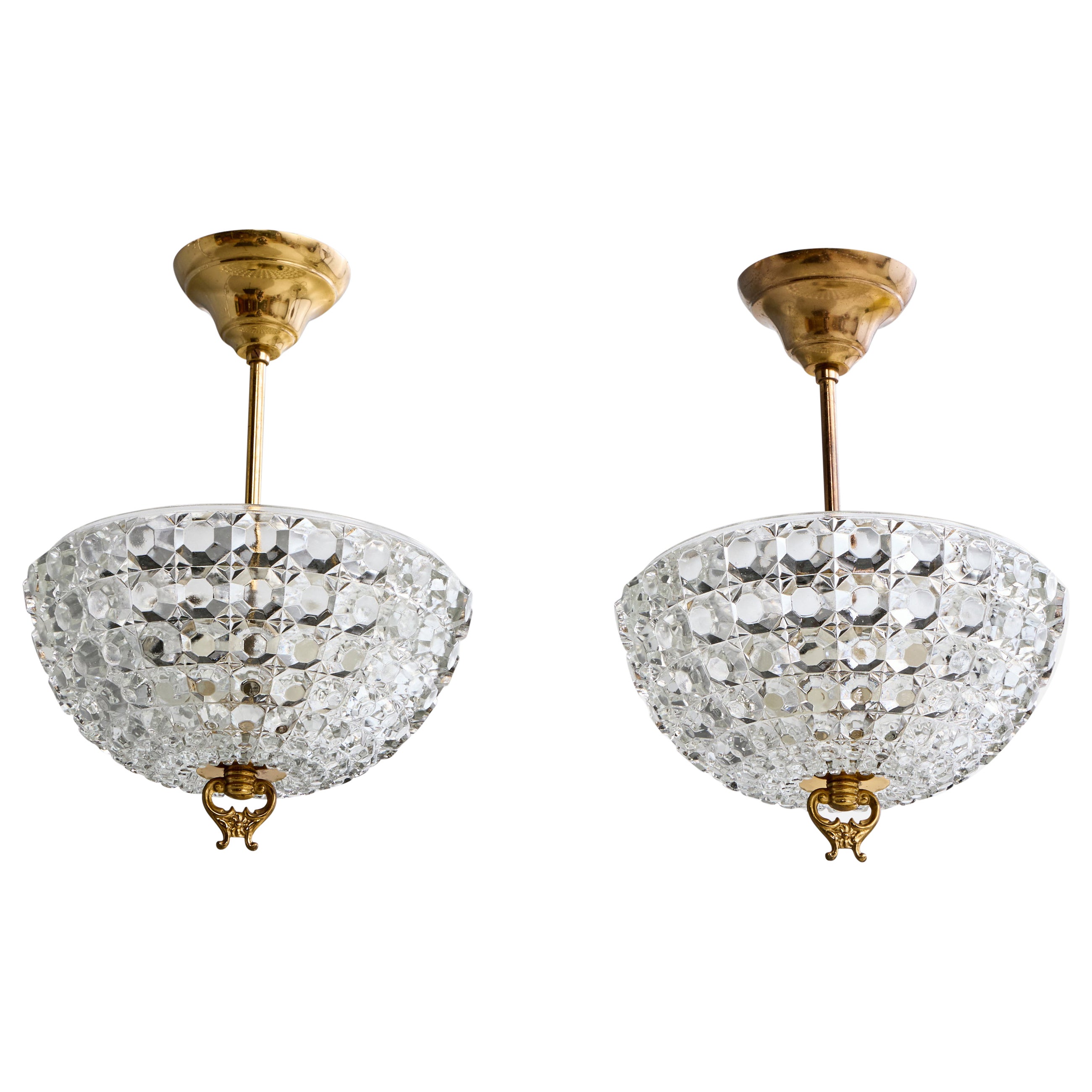 Designer suédois, lampes de suspension, laiton, verre, Suède, années 1960