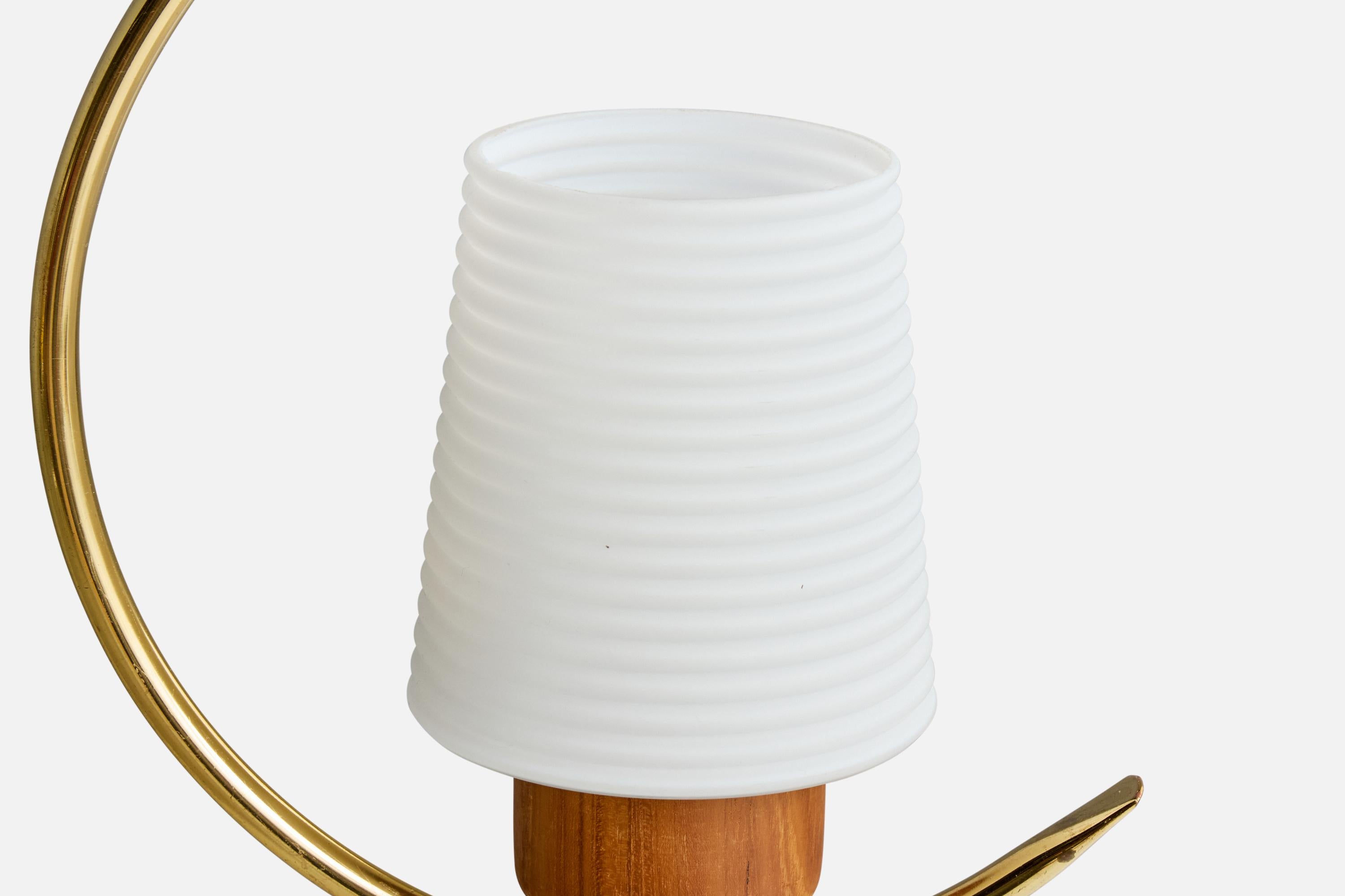 Design/One, lampes de suspension, laiton, teck, verre, Suède, années 1950 en vente 4