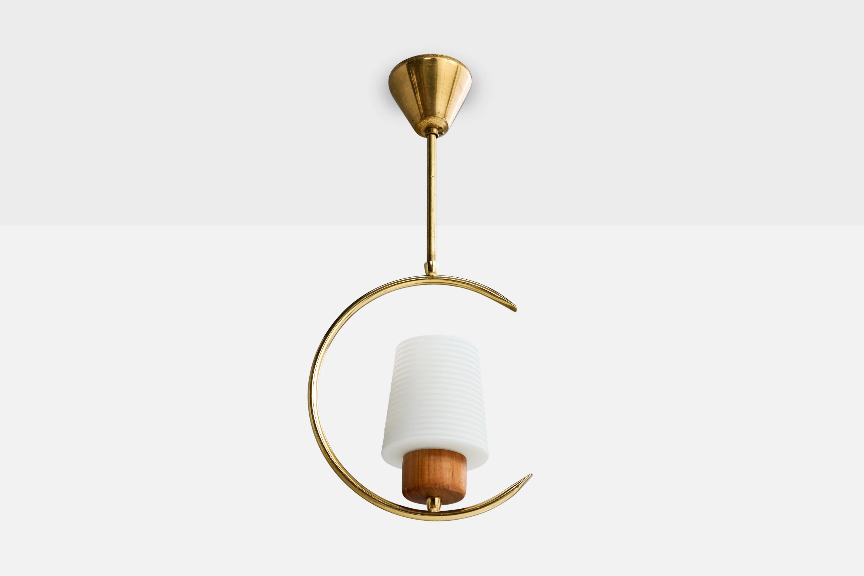 Milieu du XXe siècle Design/One, lampes de suspension, laiton, teck, verre, Suède, années 1950 en vente