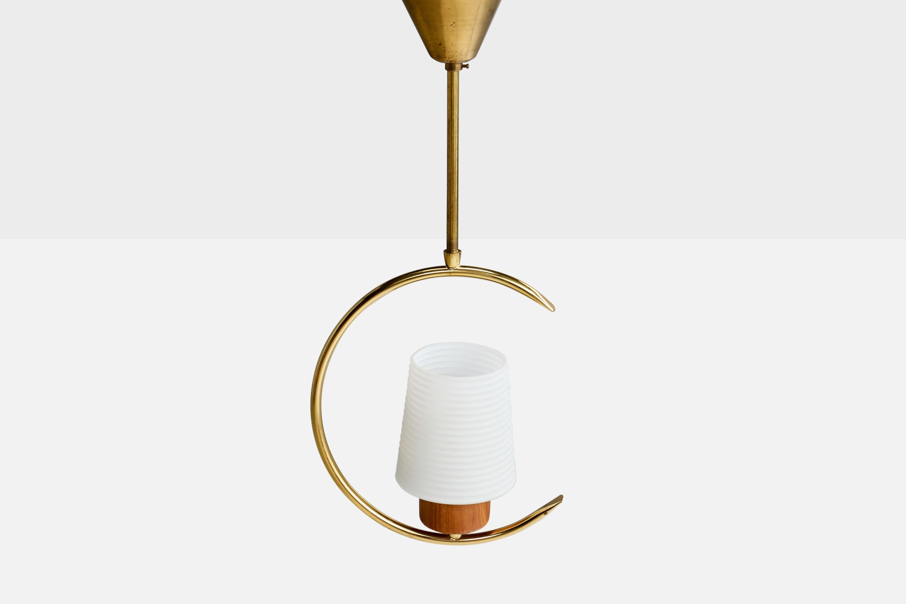 Design/One, lampes de suspension, laiton, teck, verre, Suède, années 1950 en vente 1