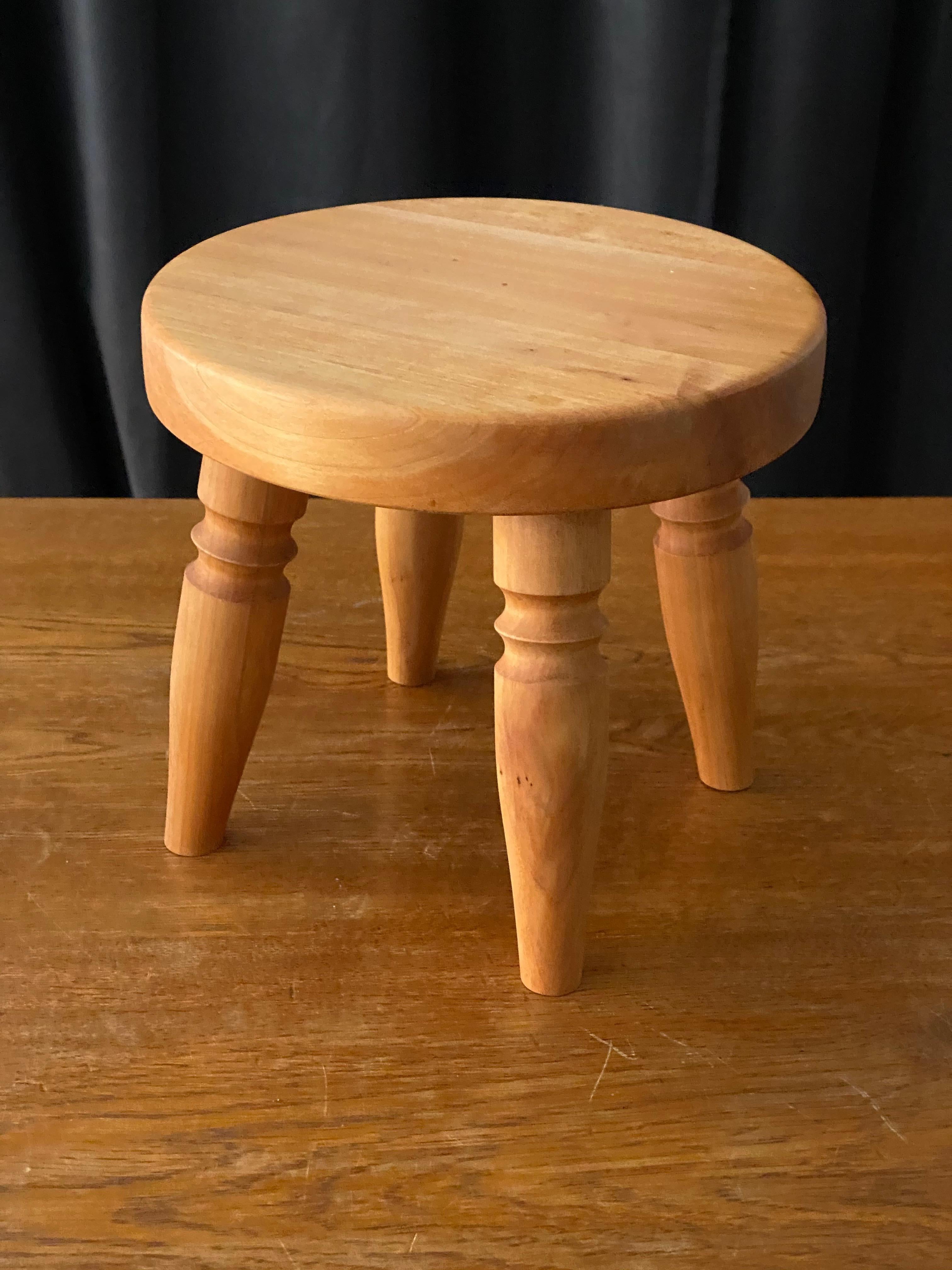 Swedish Designer, Petit Minimalist Stool, Carved Solid Pine, 1970s, Sweden In Good Condition In High Point, NC