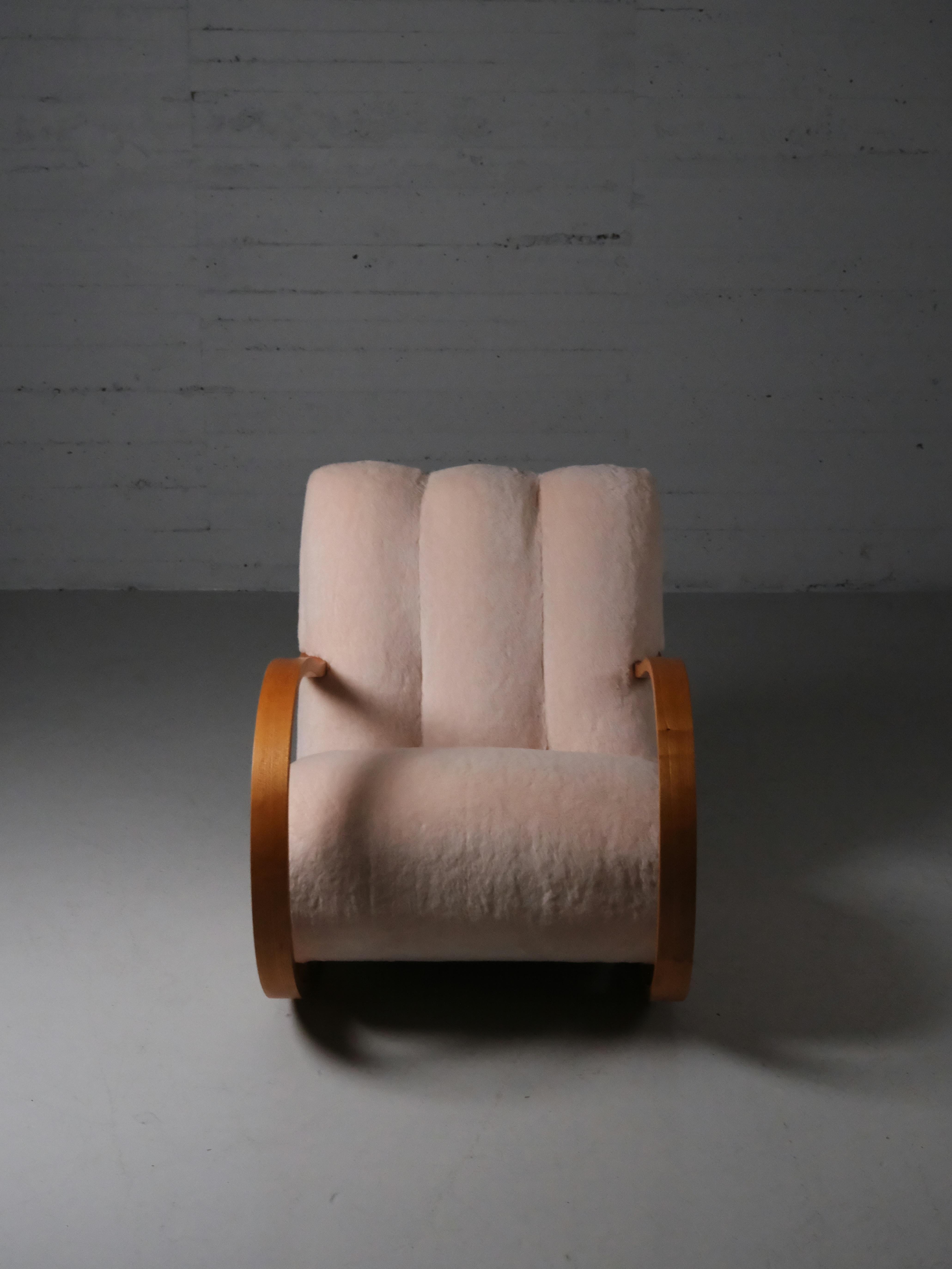 Sedie a dondolo di design svedese, olmo e alpaca, anni '40 in vendita 13