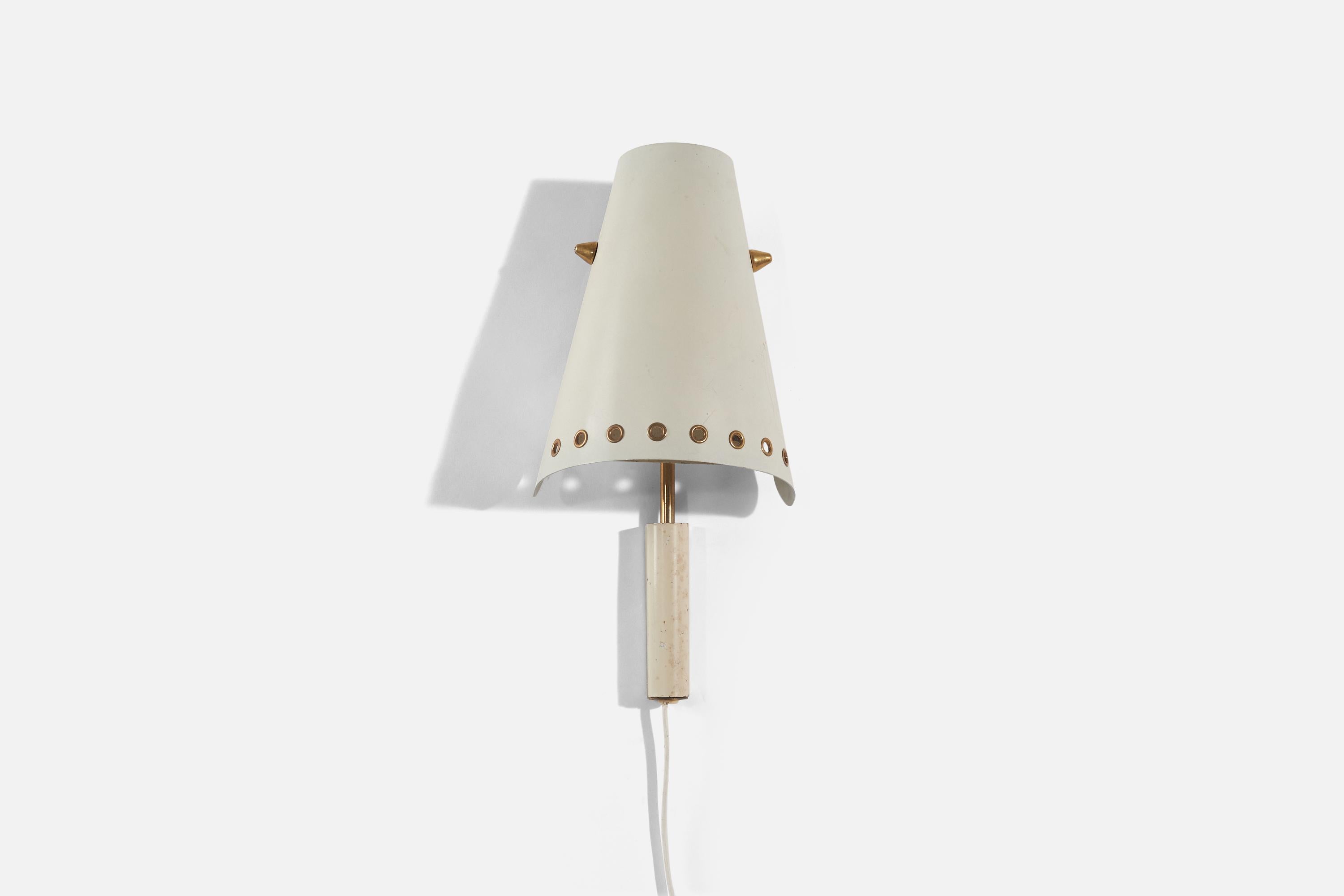 Swedish Designer, Sconce, Brass, White Lacquered Metal, Sweden, c. 1950s In Good Condition For Sale In High Point, NC