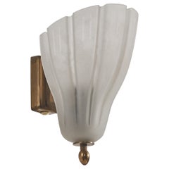Designer suédois, applique, verre, laiton, Suède, vers les années 1940