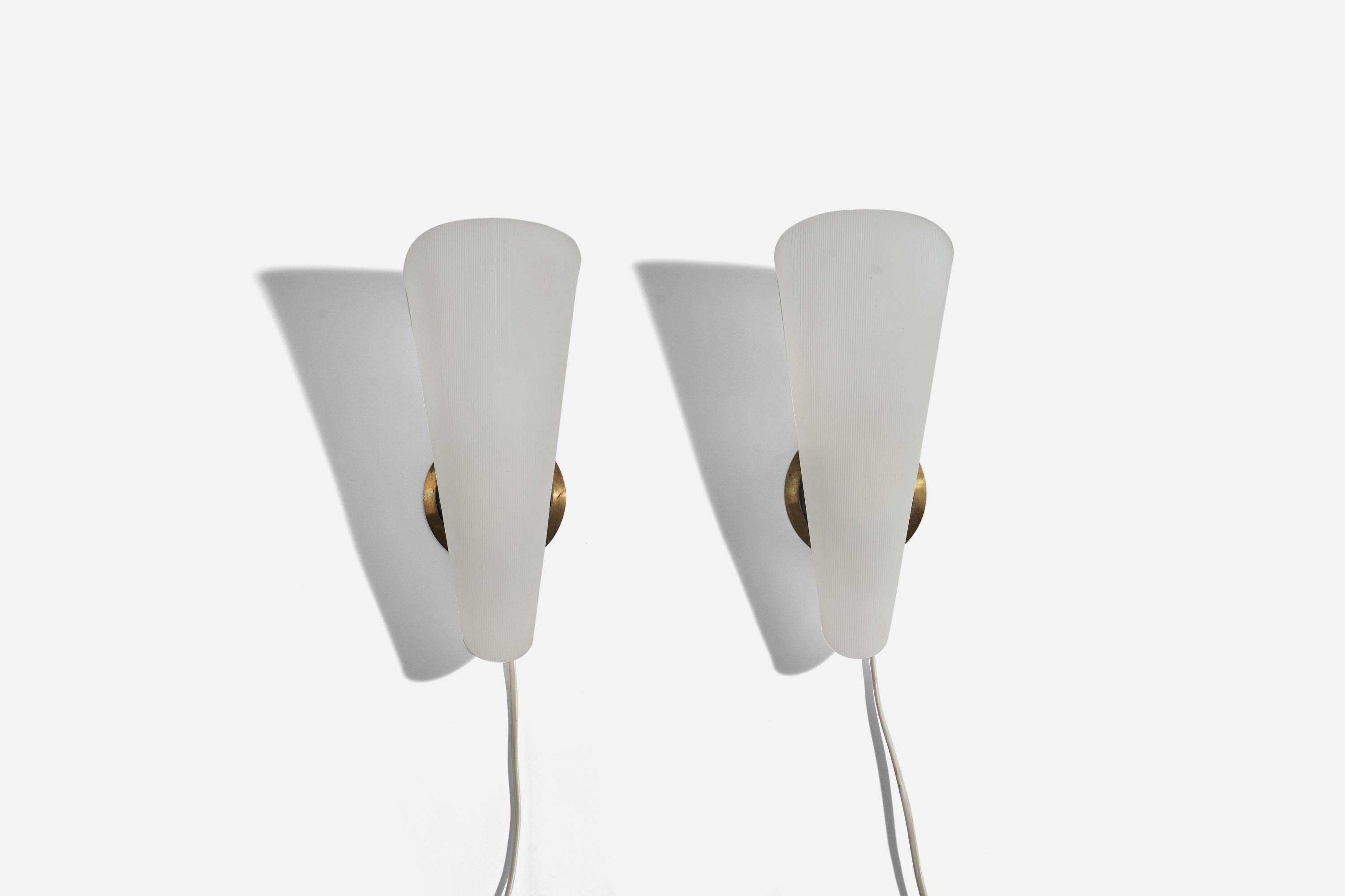 A pair of brass, acrylic and metal sconces/ wall lights designed and produced in Sweden, c. 1950s. 

Dimensions of Back Plate (inches) : 3.75 x 3.75 x 0.87 (Height x Width x Depth)

Socket takes E-14 bulb.

There is no maximum wattage stated
