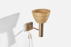 Schwedischer Designer, Wandleuchter, Messing, Rattan, Schweden, ca. 1960er Jahre