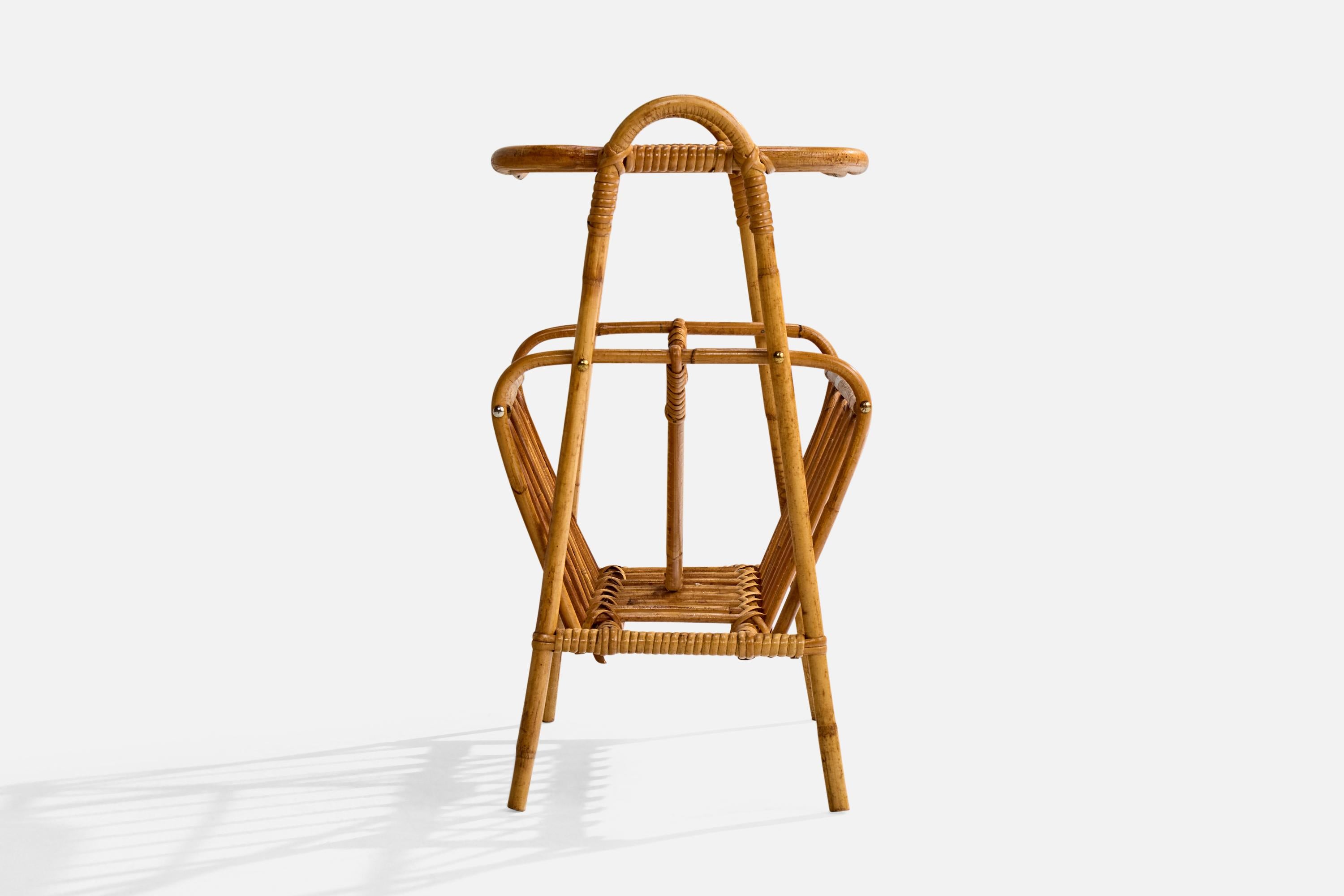 Swedish Designer, Side Table, Bamboo, Rattan, Glass, Sweden, 1950s Bon état - En vente à High Point, NC