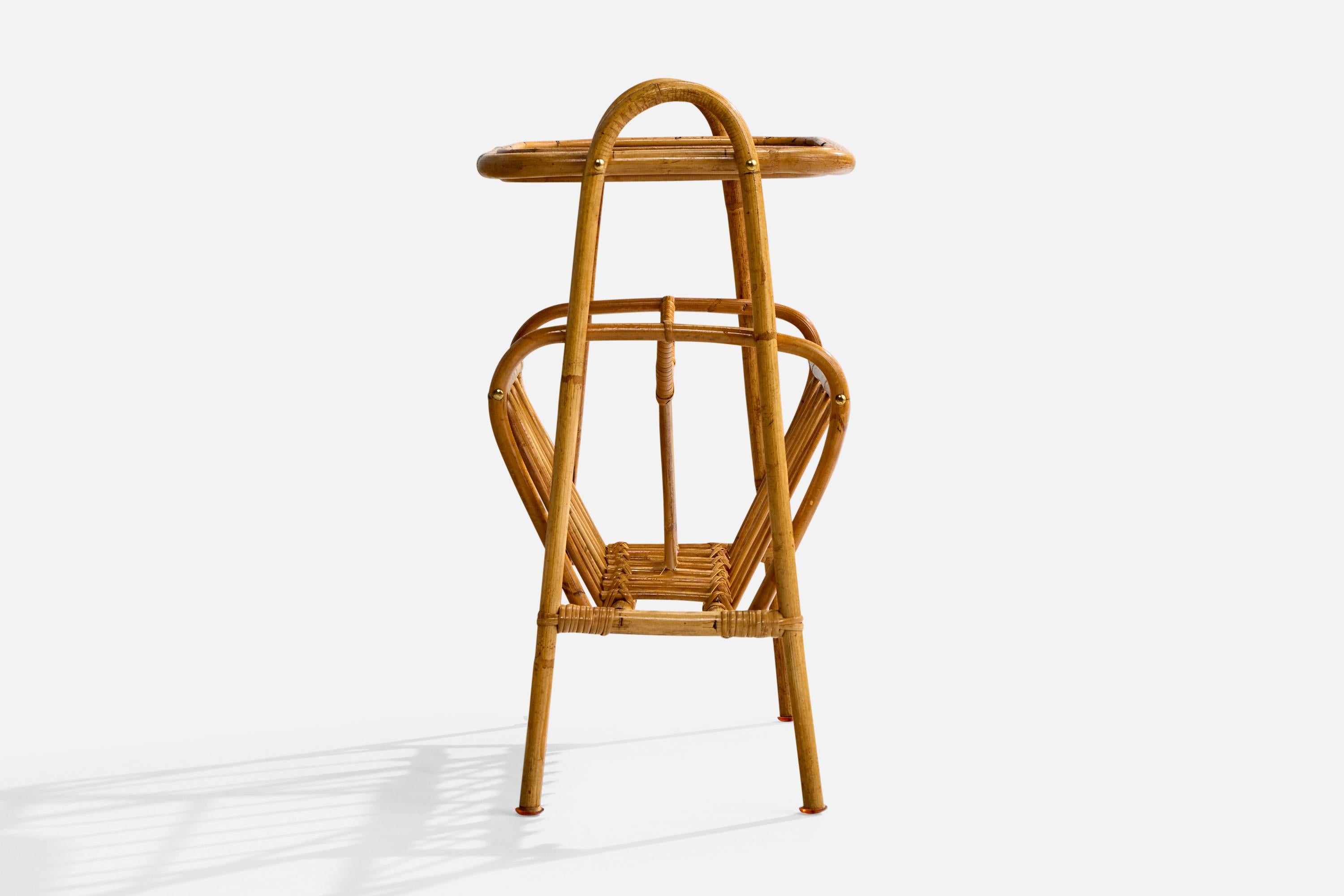 Swedish Designer, Side Table, Bamboo, Rattan, Glass, Sweden, 1950s Bon état - En vente à High Point, NC