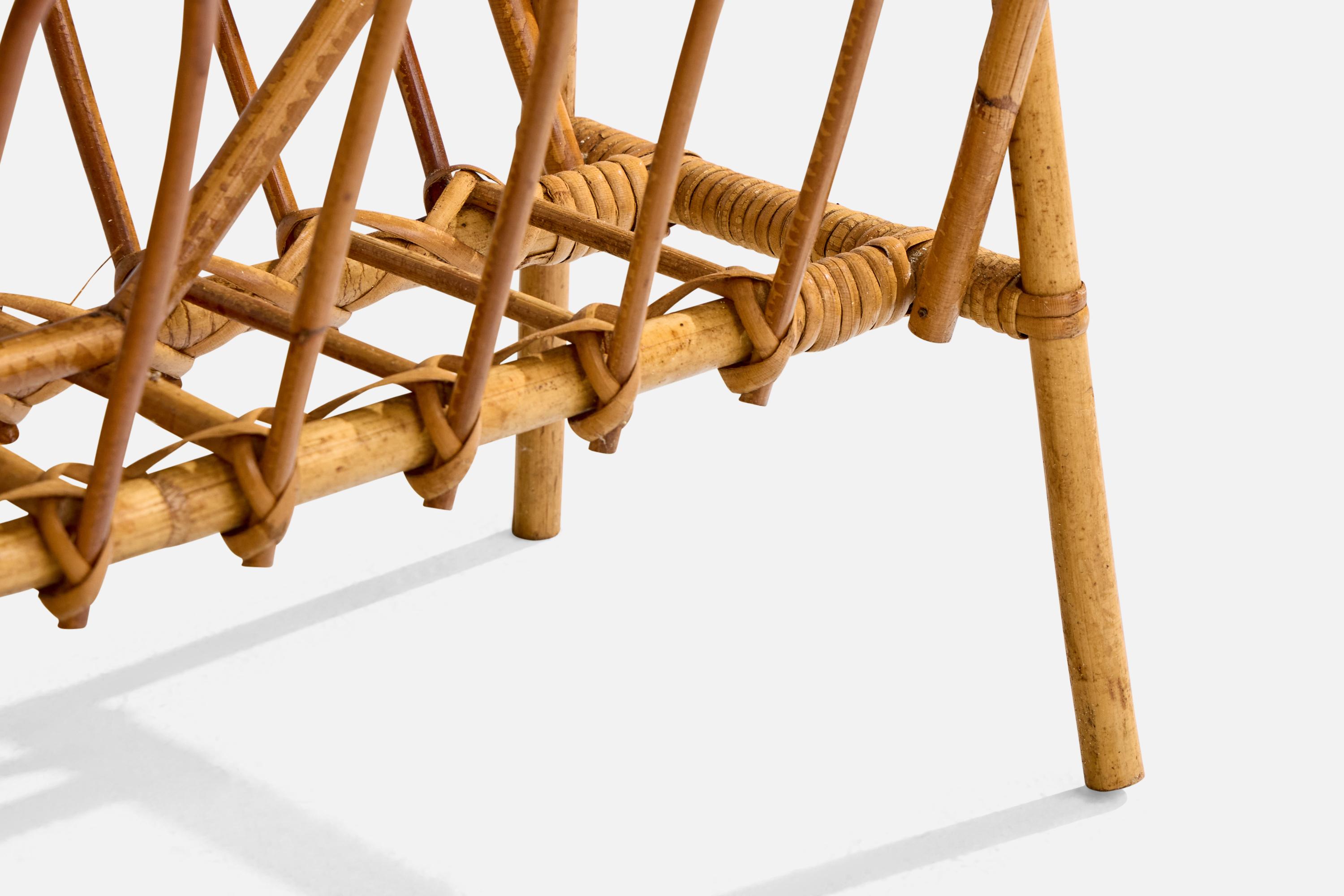 Swedish Designer, Side Table, Bamboo, Rattan, Glass, Sweden, 1950s en vente 2