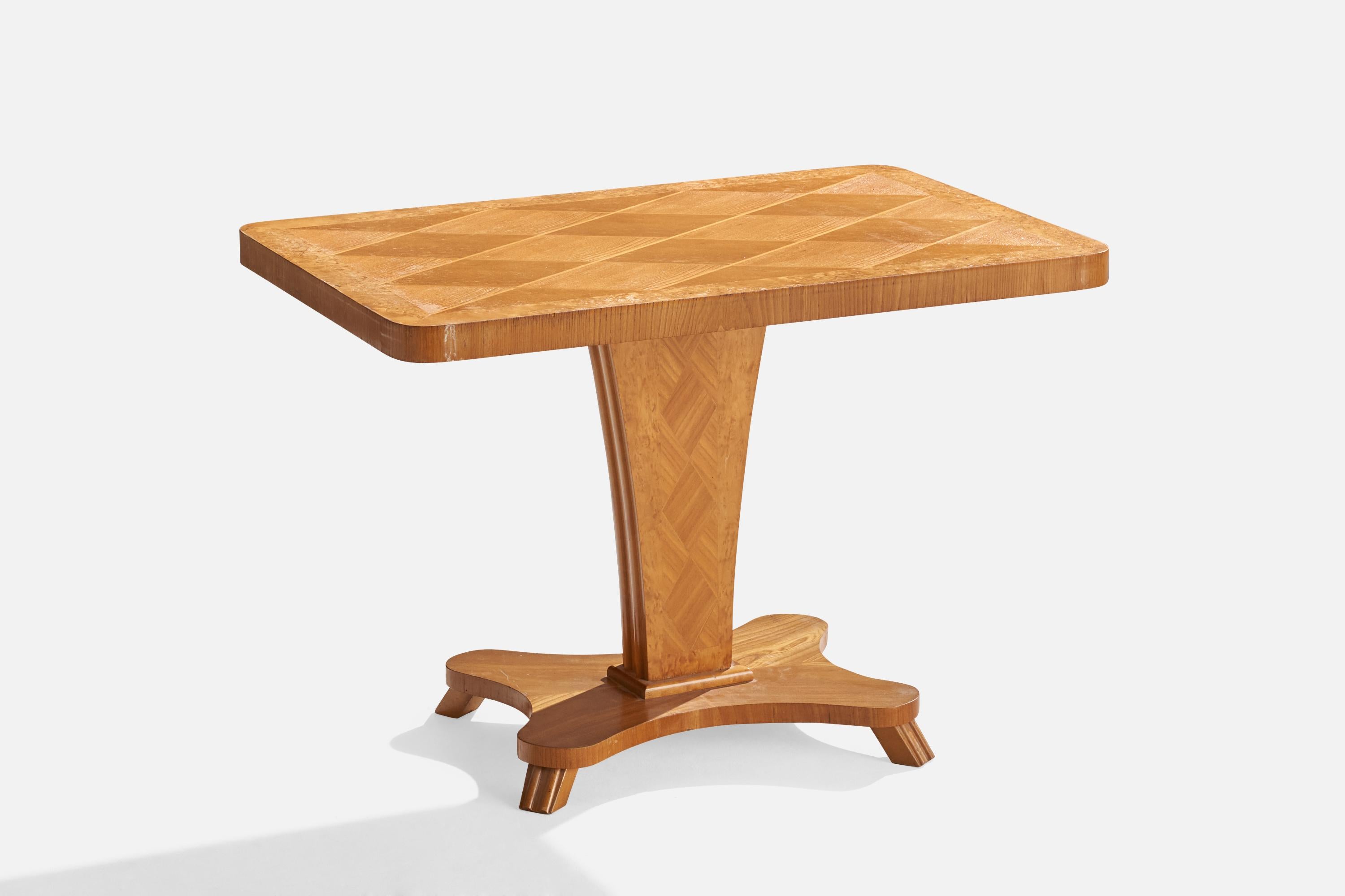 Beistelltisch oder Couchtisch aus Ulme und Birke, entworfen und hergestellt in Schweden, ca. 1930er Jahre.

