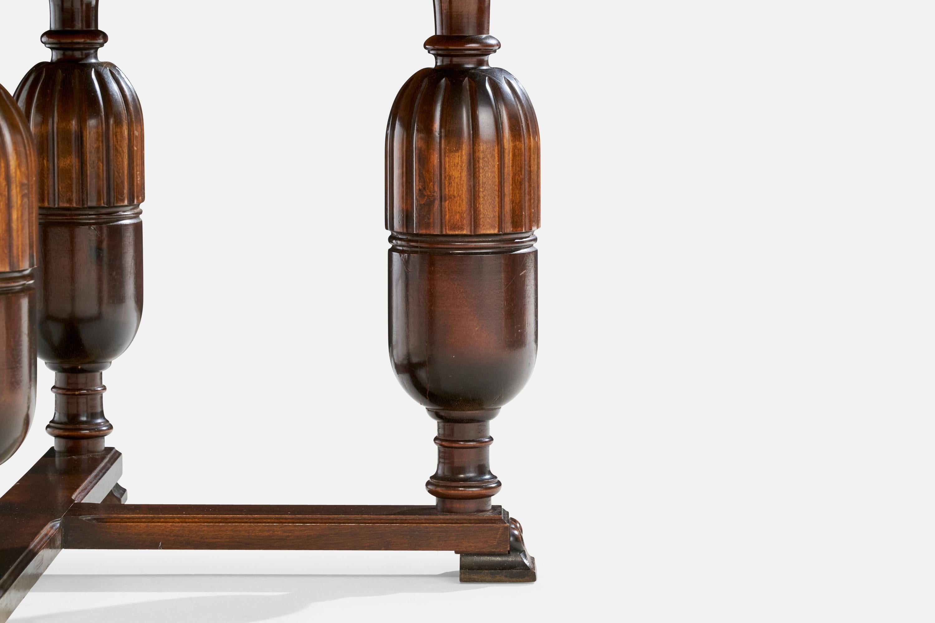 Schwedischer Designer, Beistelltisch, Birke, Eiche Schweden, 1930er Jahre im Angebot 3