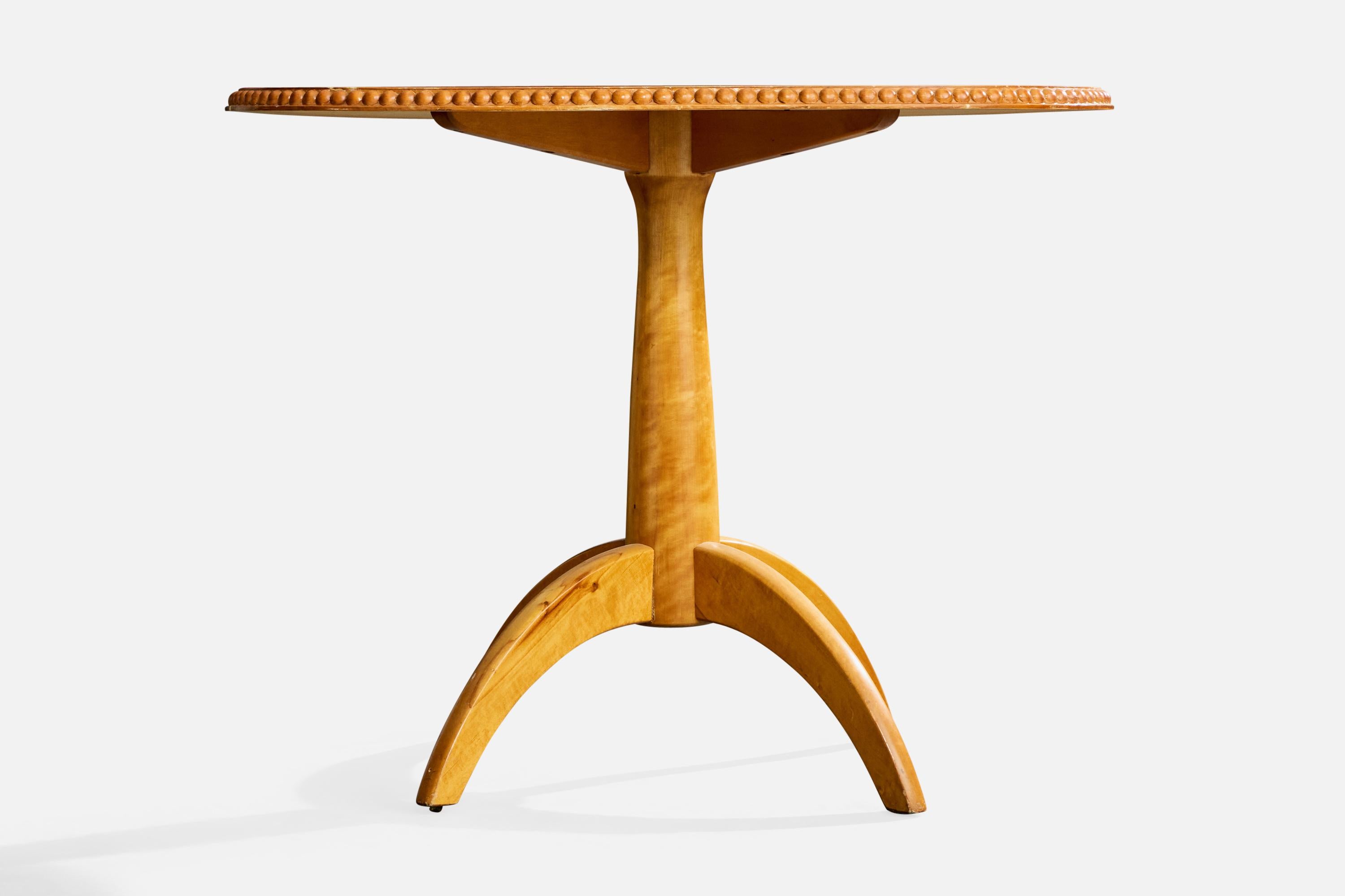 Suédois Swedish Designer, Side Table, Birch, Sweden, 1940s en vente