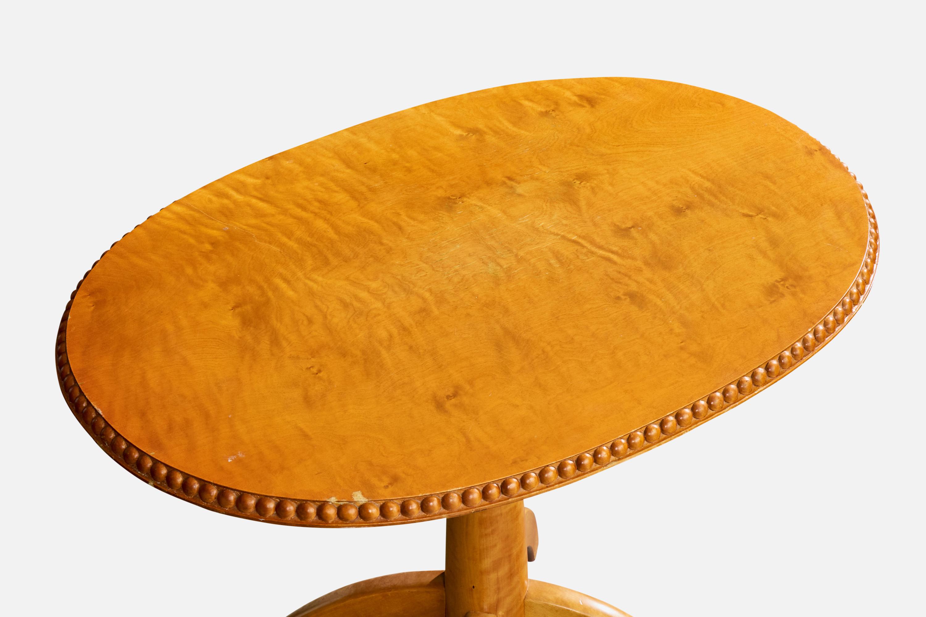 Milieu du XXe siècle Swedish Designer, Side Table, Birch, Sweden, 1940s en vente