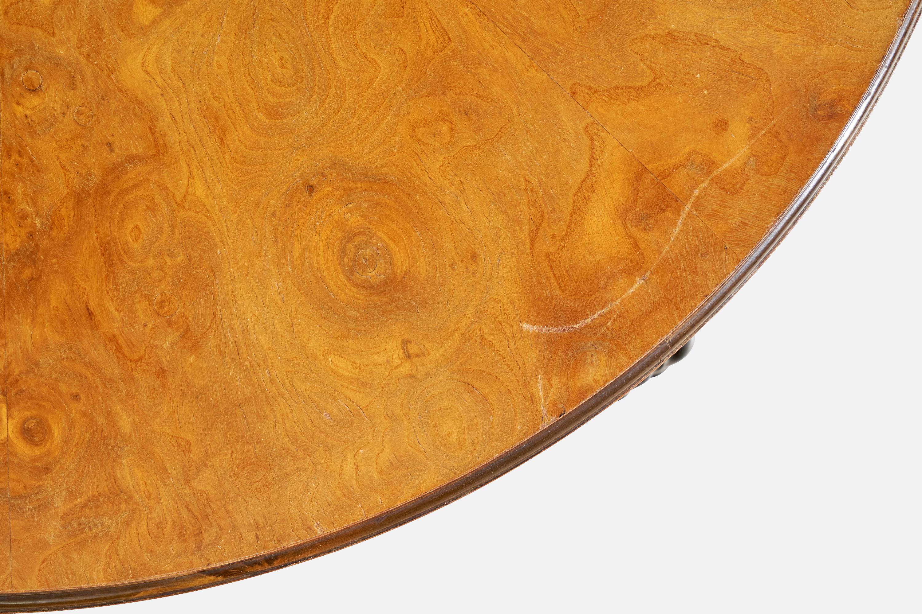 Schwedischer Designer, Beistelltisch, Ulme, Birke, Schweden, 1930er Jahre (Skandinavische Moderne) im Angebot