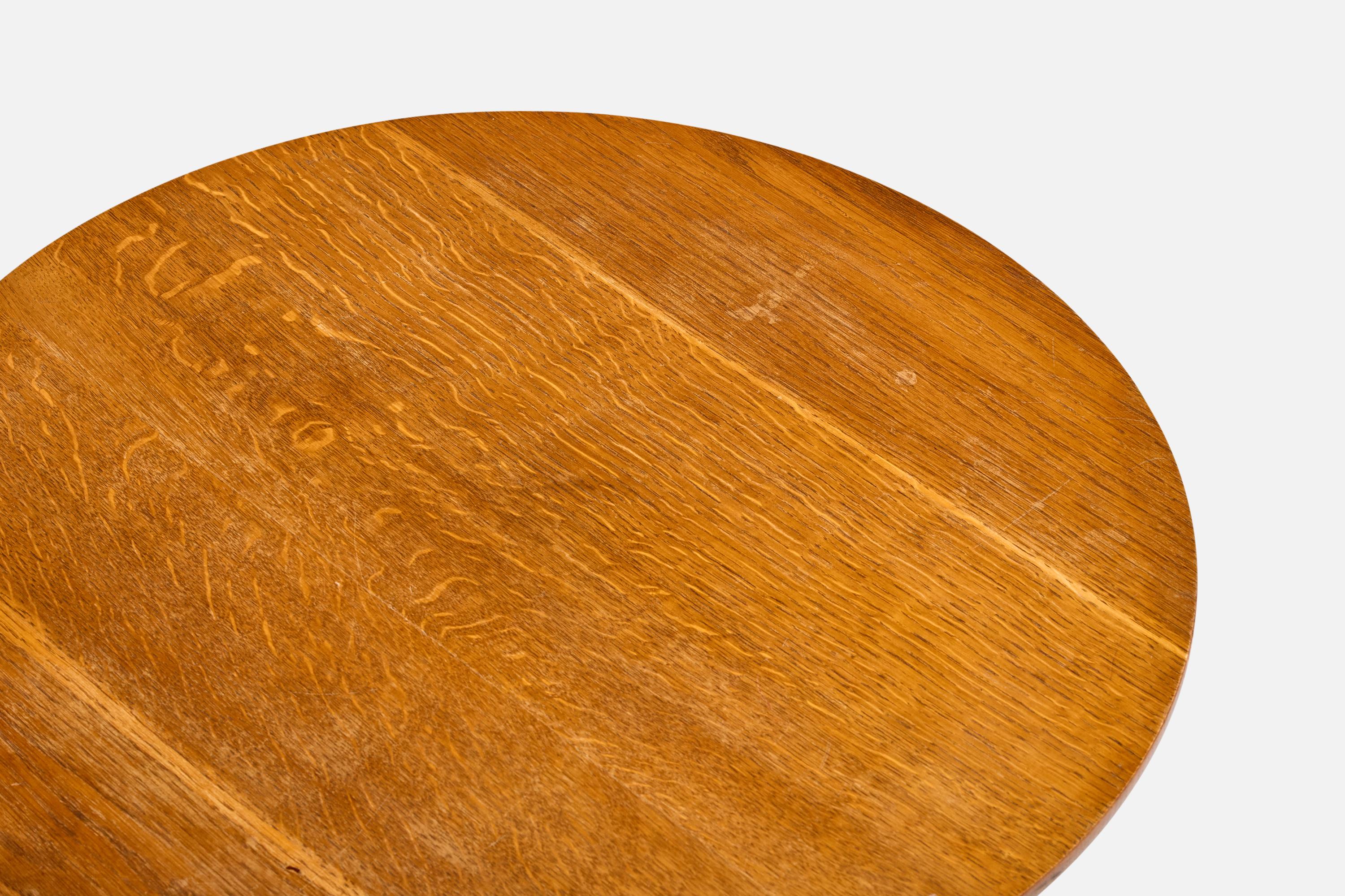 Swedish Designer, Side Table, Oak, Sweden, 1910s For Sale 3