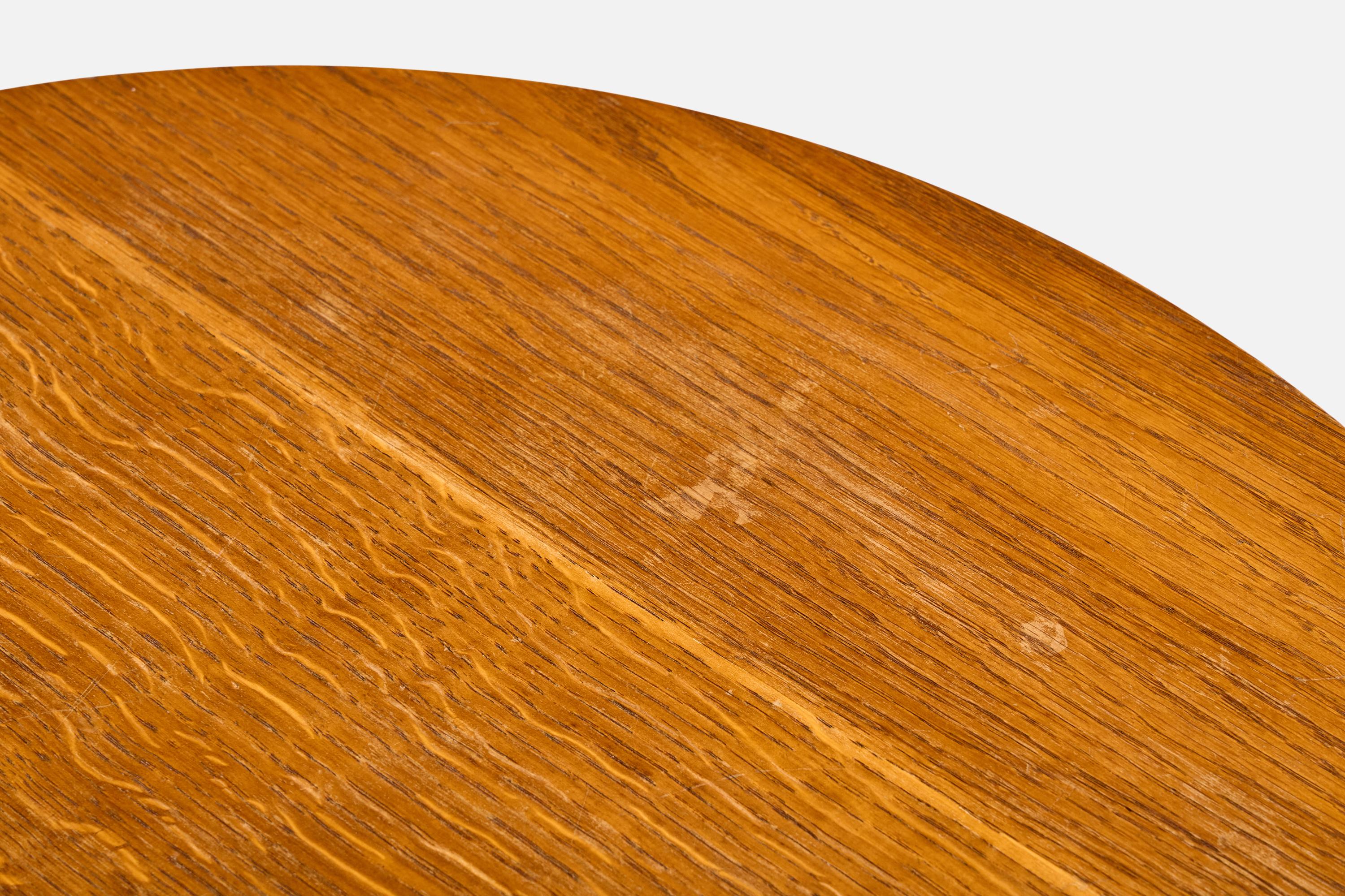 Swedish Designer, Side Table, Oak, Sweden, 1910s For Sale 4