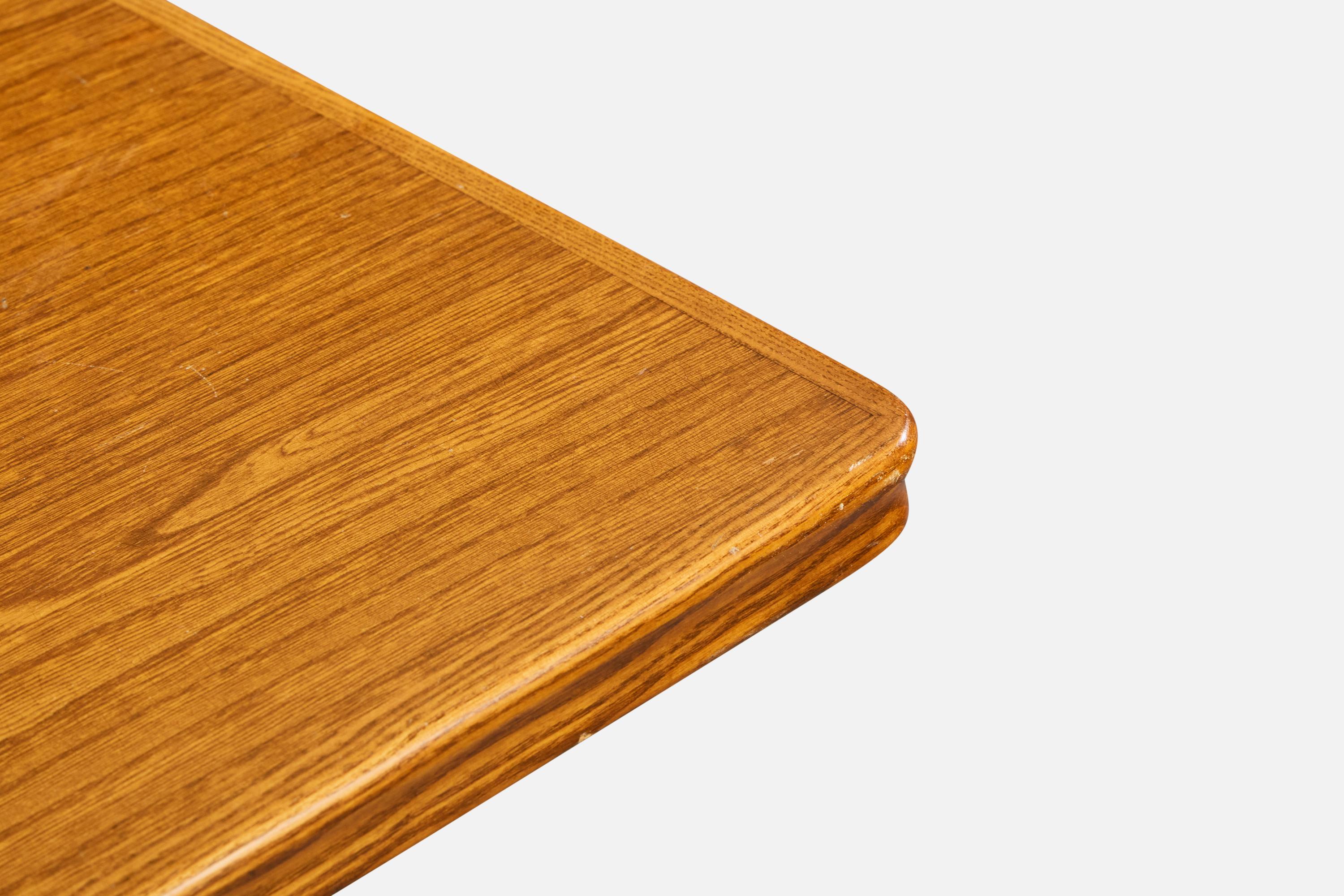 Chêne Swedish Designer, Side Table, Oak, Sweden, 1940s en vente