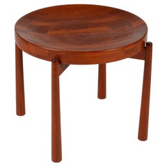 Schwedischer Designer-, Beistelltisch oder Obsttisch aus massivem Teakholz, 1950er Jahre