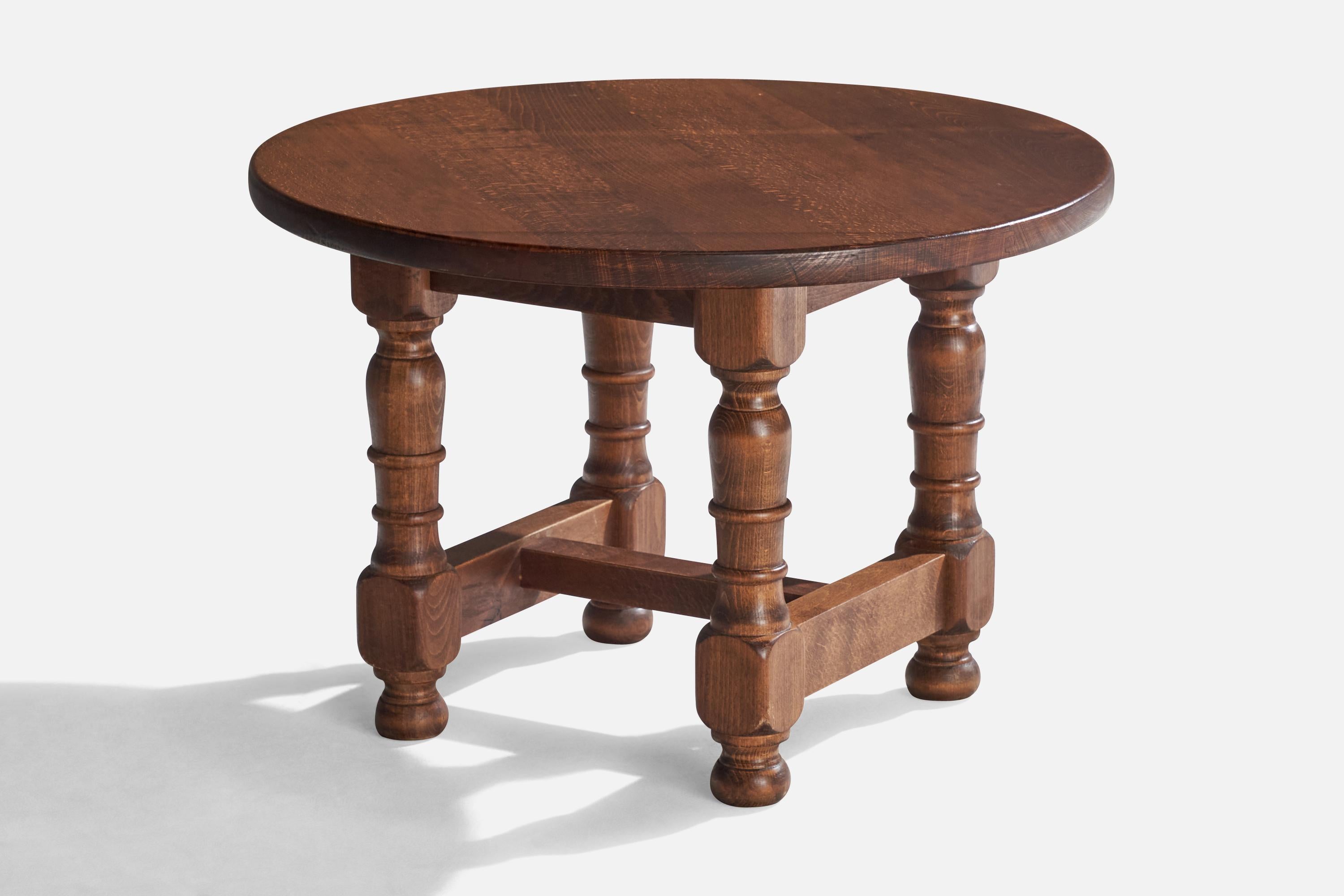 Schwedischer Designer, Beistelltisch, Kiefernholz, Schweden, 1930er Jahre im Zustand „Gut“ im Angebot in High Point, NC