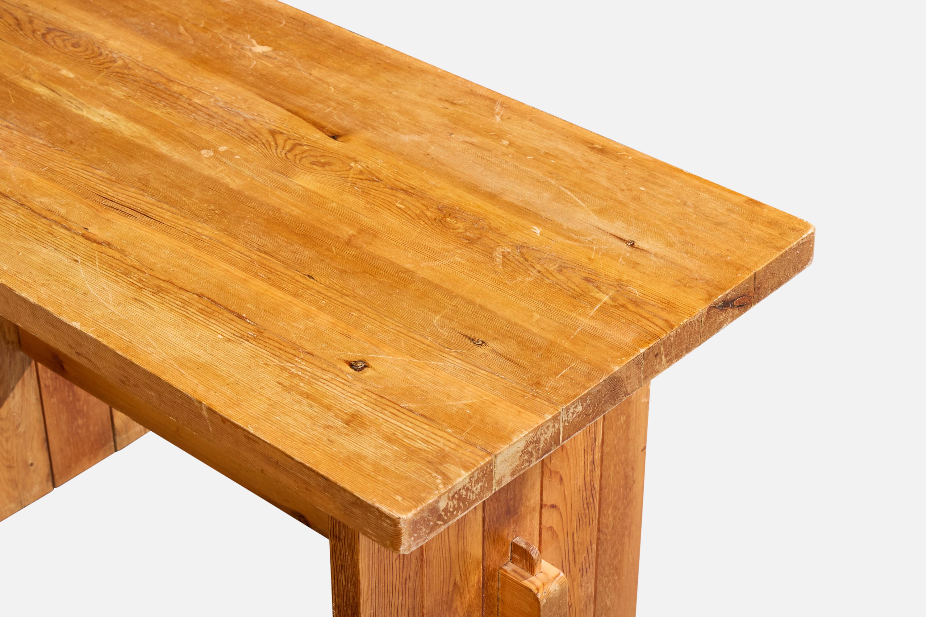 Designer suédois, table d'appoint en pin, Suède, années 1940 en vente 2
