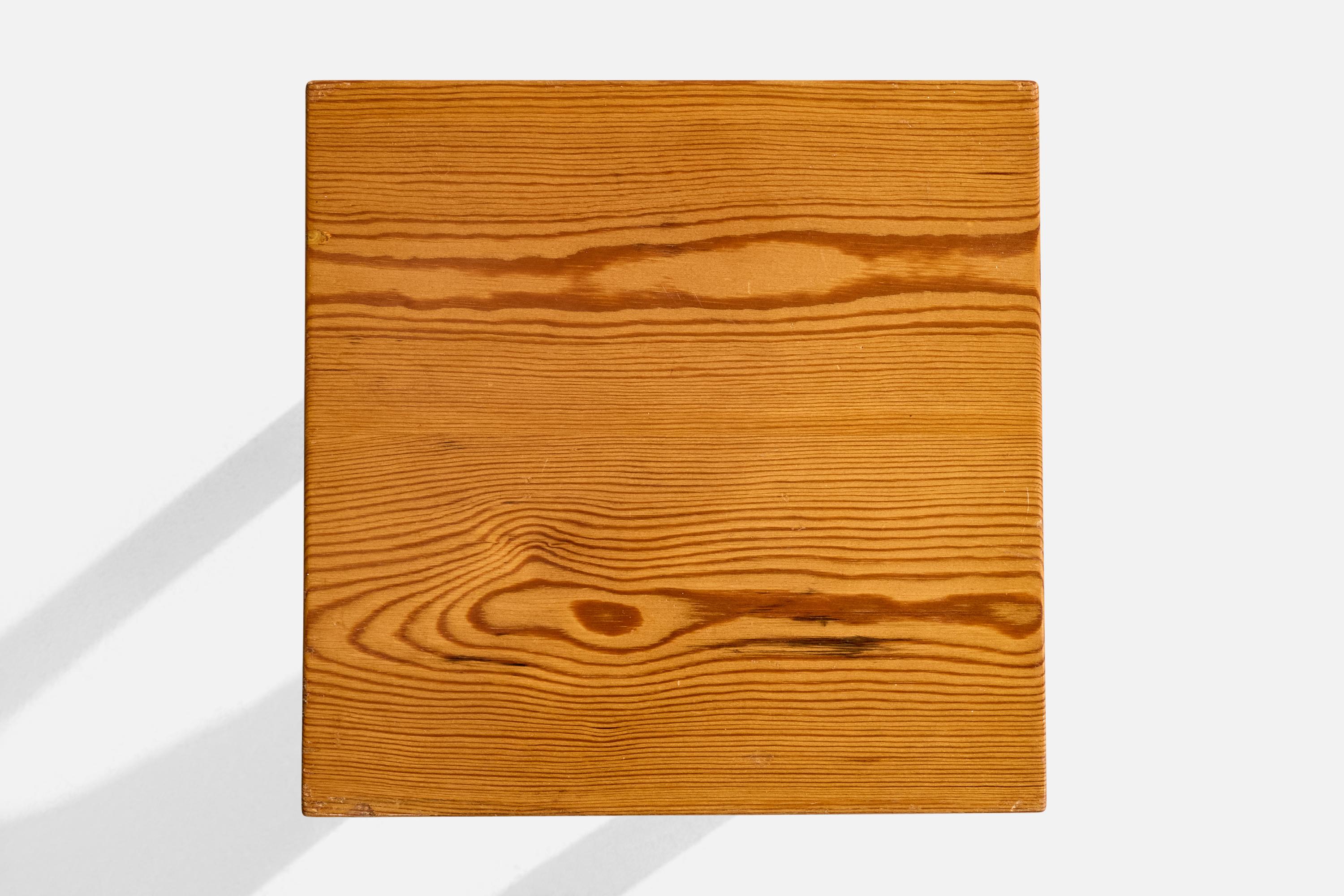 Swedish Designer, Side Table, Pine, Sweden, 1970s For Sale 1