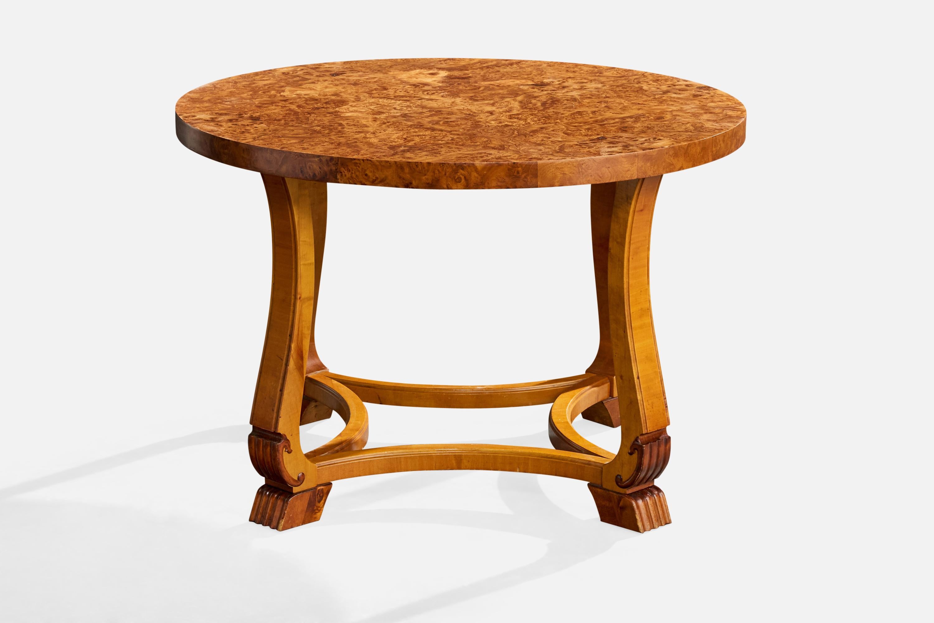 Scandinavo moderno Tavolino svedese di design, Wood, radica, Svezia, anni '30 in vendita