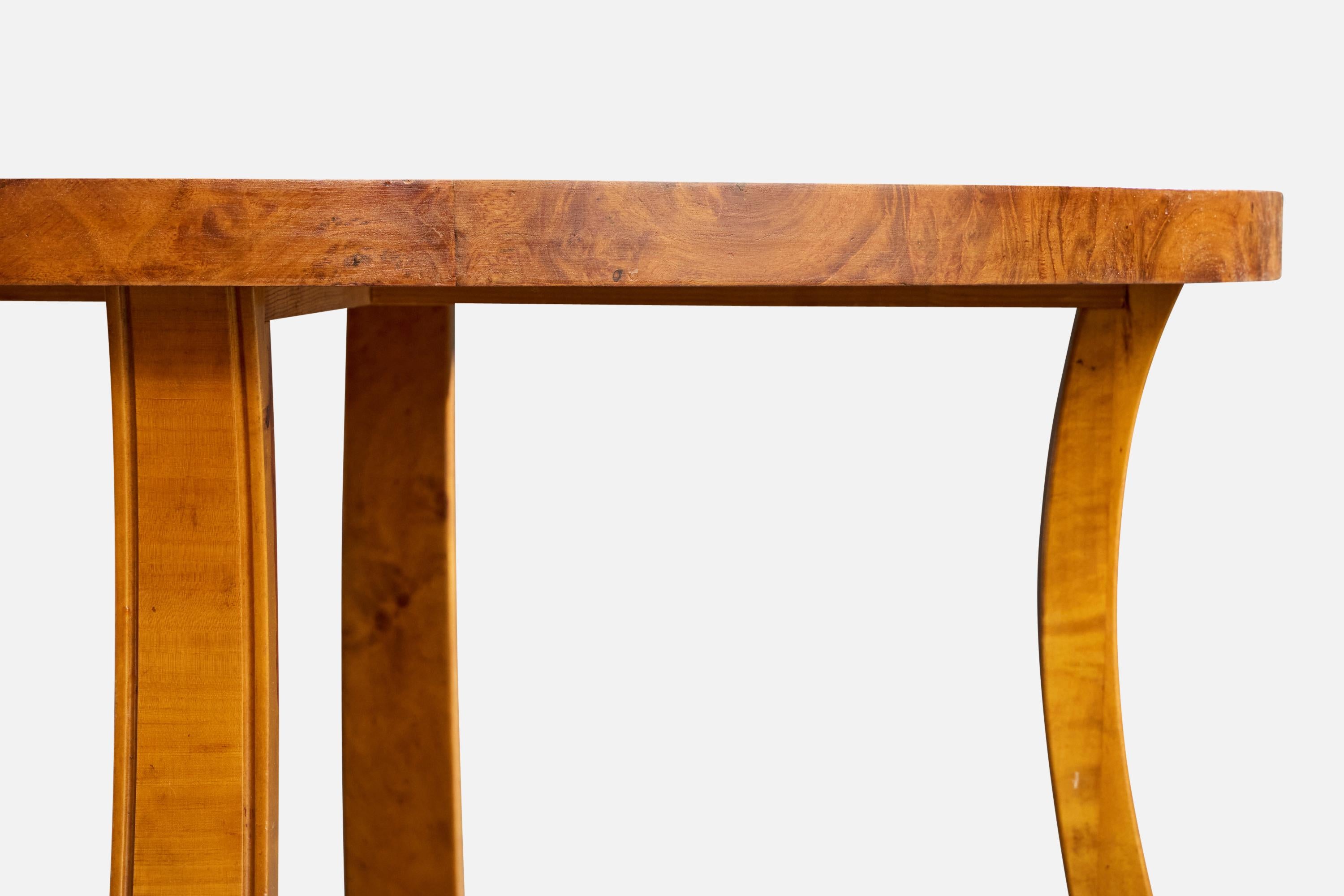 Tavolino svedese di design, Wood, radica, Svezia, anni '30 In condizioni discrete in vendita a High Point, NC