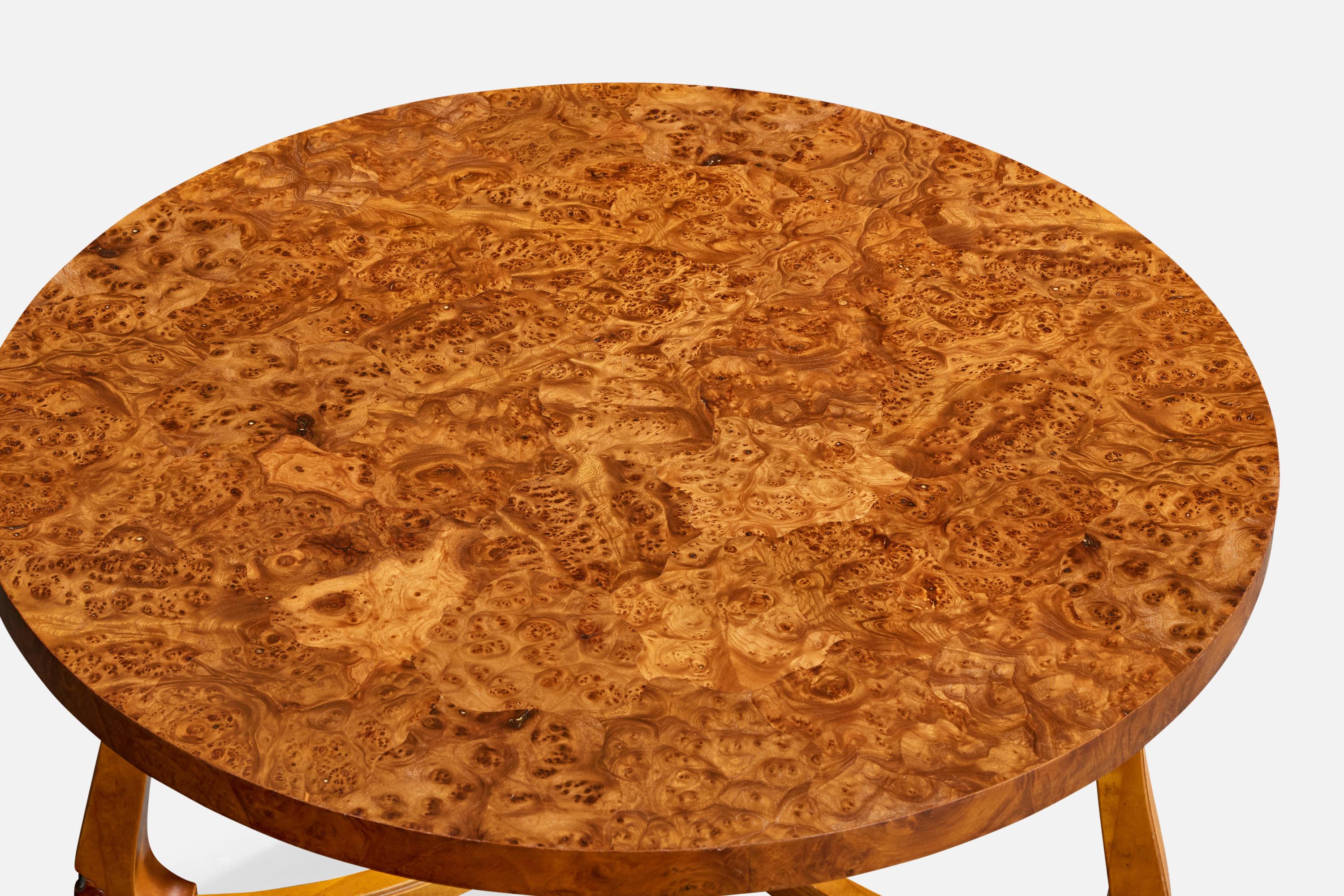 Metà XX secolo Tavolino svedese di design, Wood, radica, Svezia, anni '30 in vendita