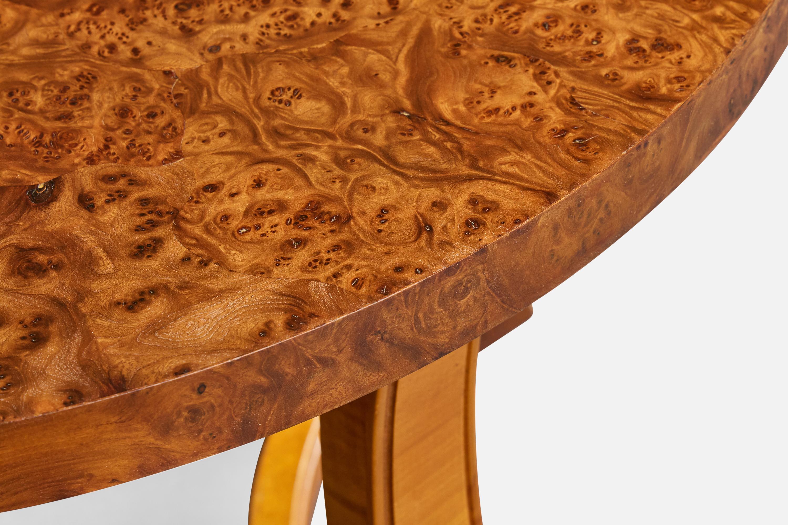 Tavolino svedese di design, Wood, radica, Svezia, anni '30 in vendita 1