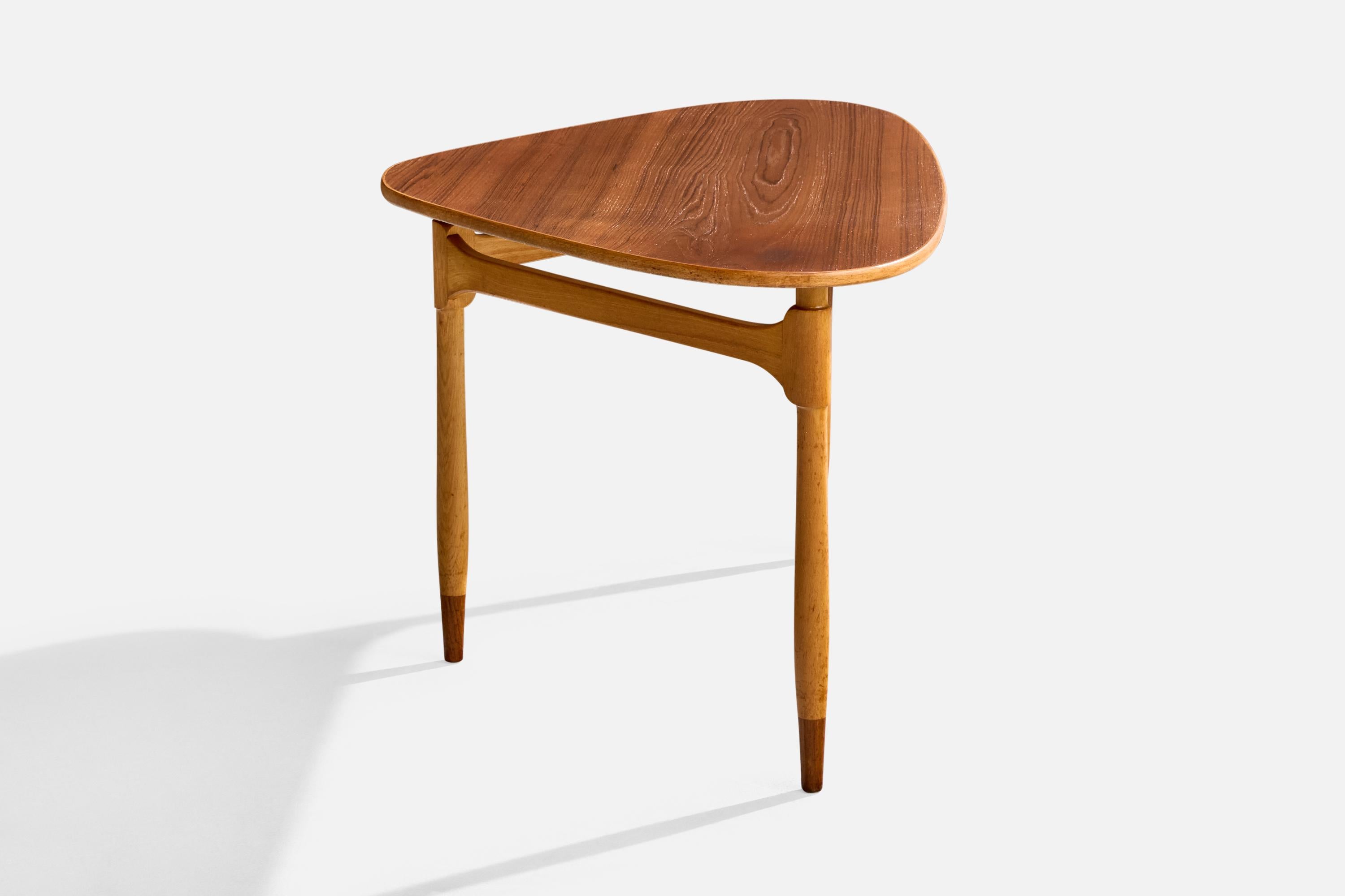 Swedish Designer, Side Table, Wood, Sweden, 1950s In Good Condition For Sale In High Point, NC