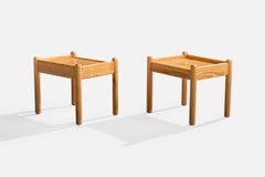 Diseñador sueco, Mesas auxiliares, Pino, Suecia, Años 70