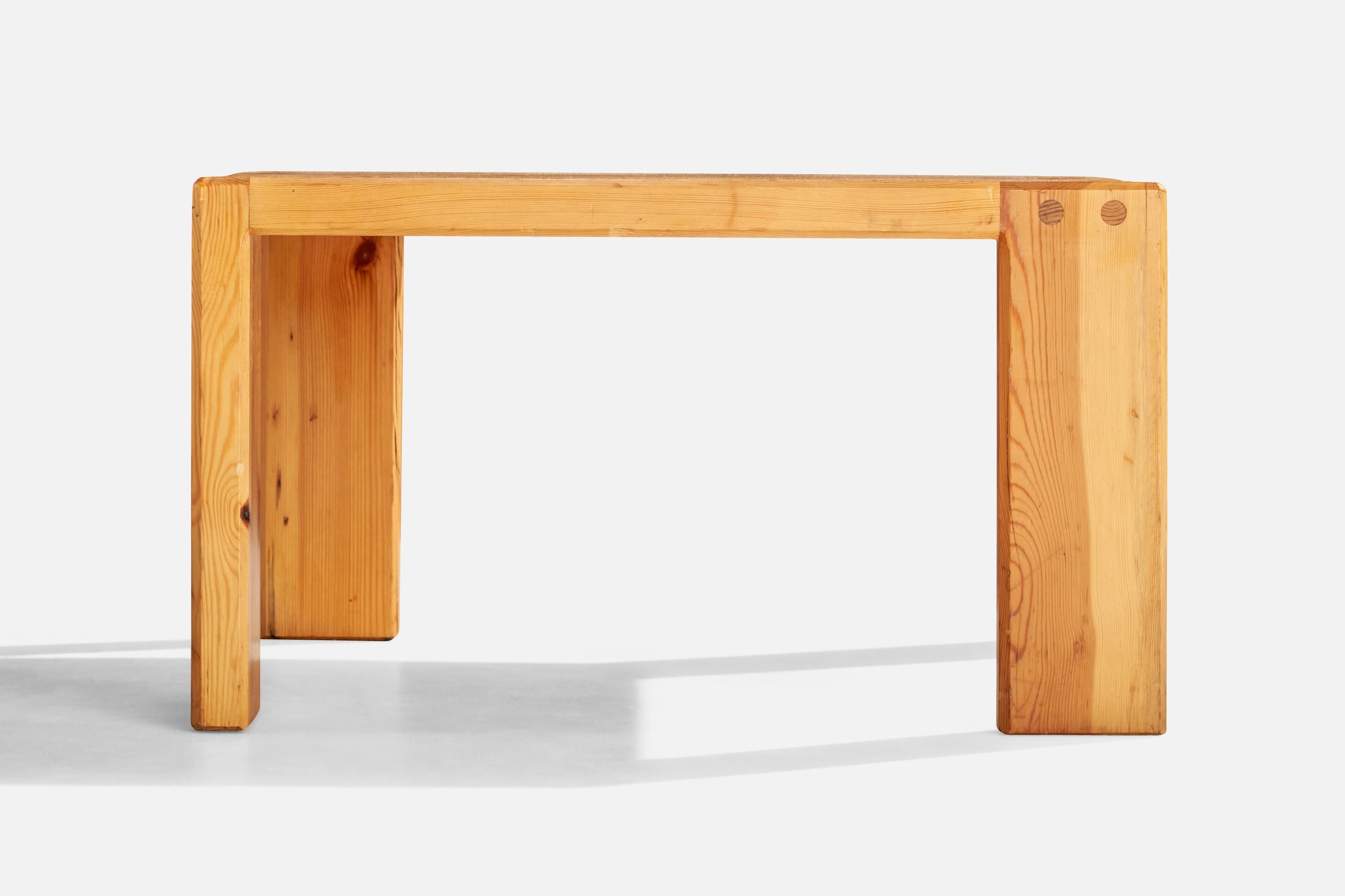 Schwedischer Designer, Beistelltische, Kiefernholz, Schweden, 1970er Jahre im Angebot 2
