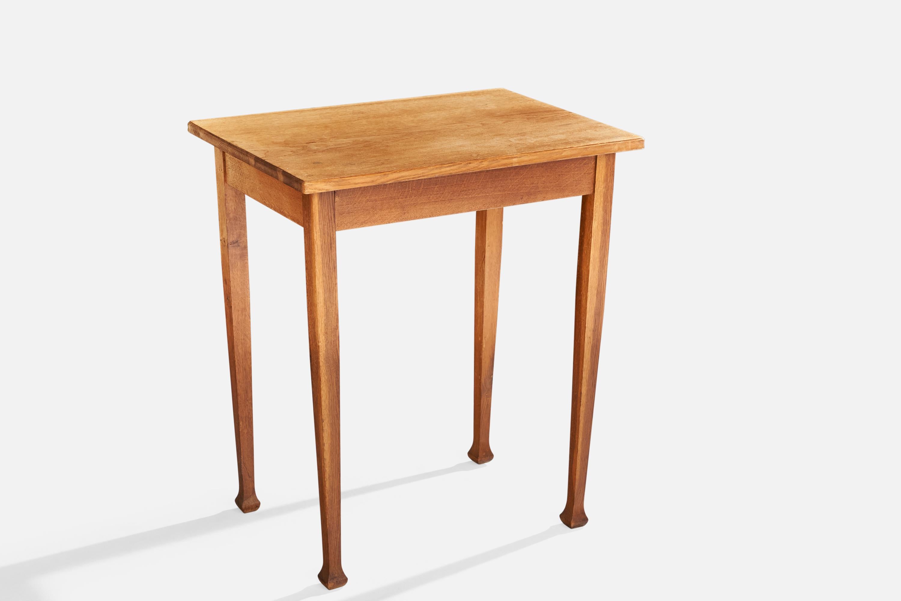 Schwedischer Designer, Beistelltische, Holz, Schweden, 1900er Jahre im Angebot 1