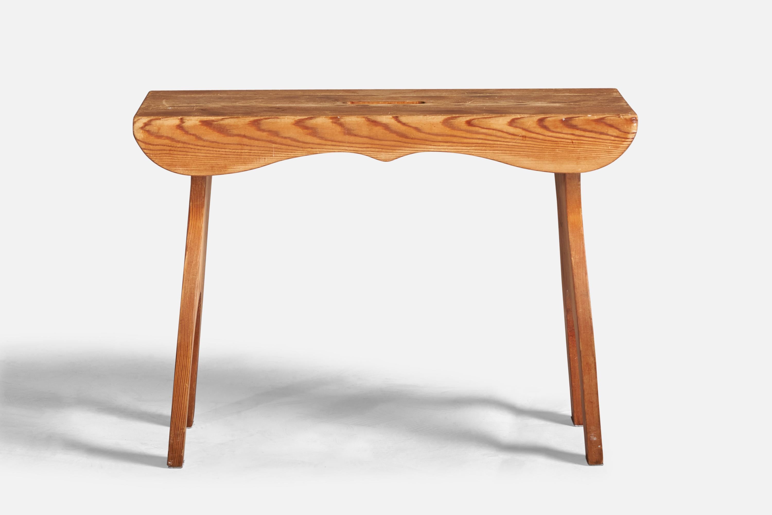 Swedish Designer, Sizeable Stool, Pine, Sweden, 1950s In Good Condition For Sale In High Point, NC
