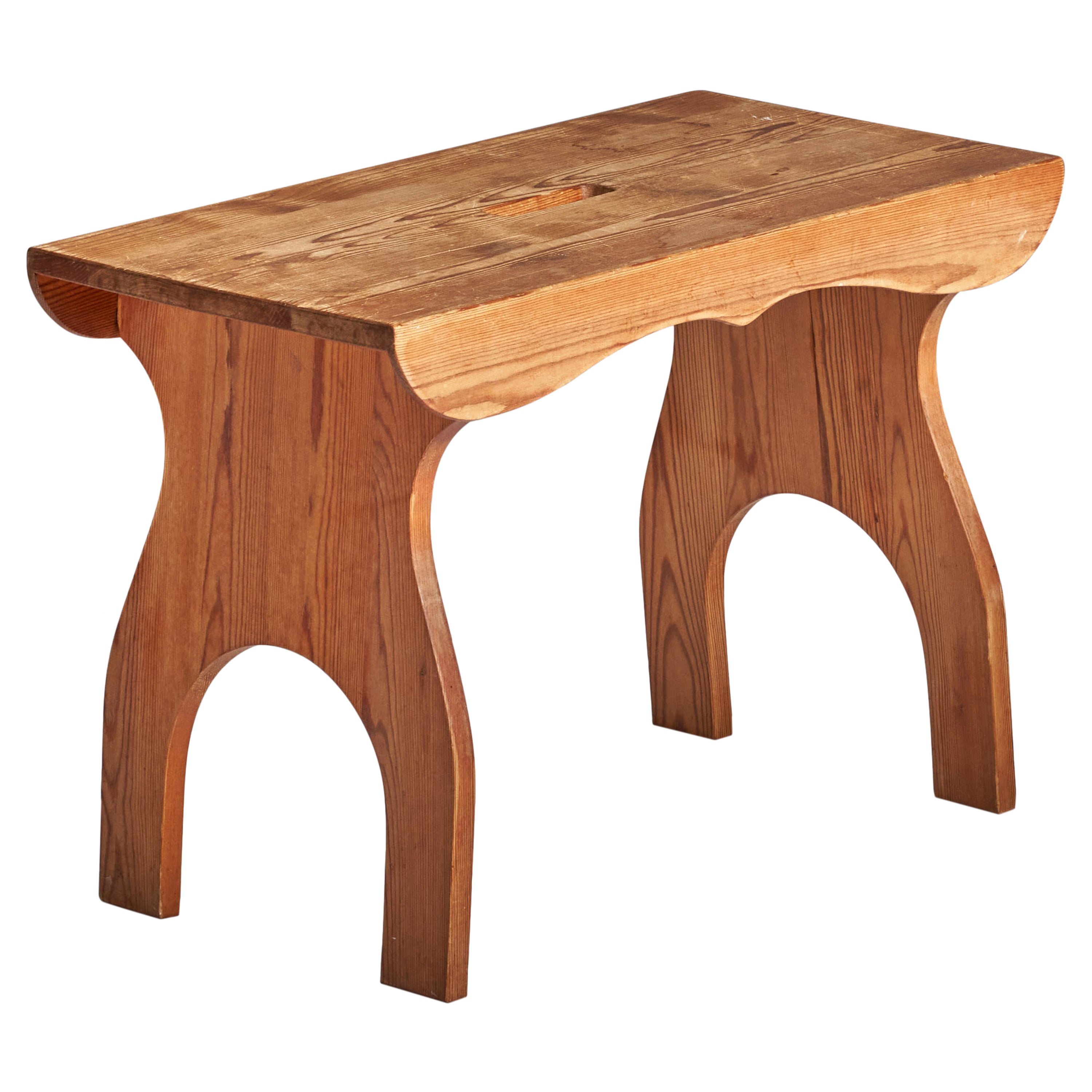 Schwedischer Designer, Großer Hocker, Kiefer, Schweden, 1950er Jahre