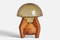 Schwedische Designerin, große Tischlampe, Kiefernholz, Glas, Schweden, 1970er Jahre