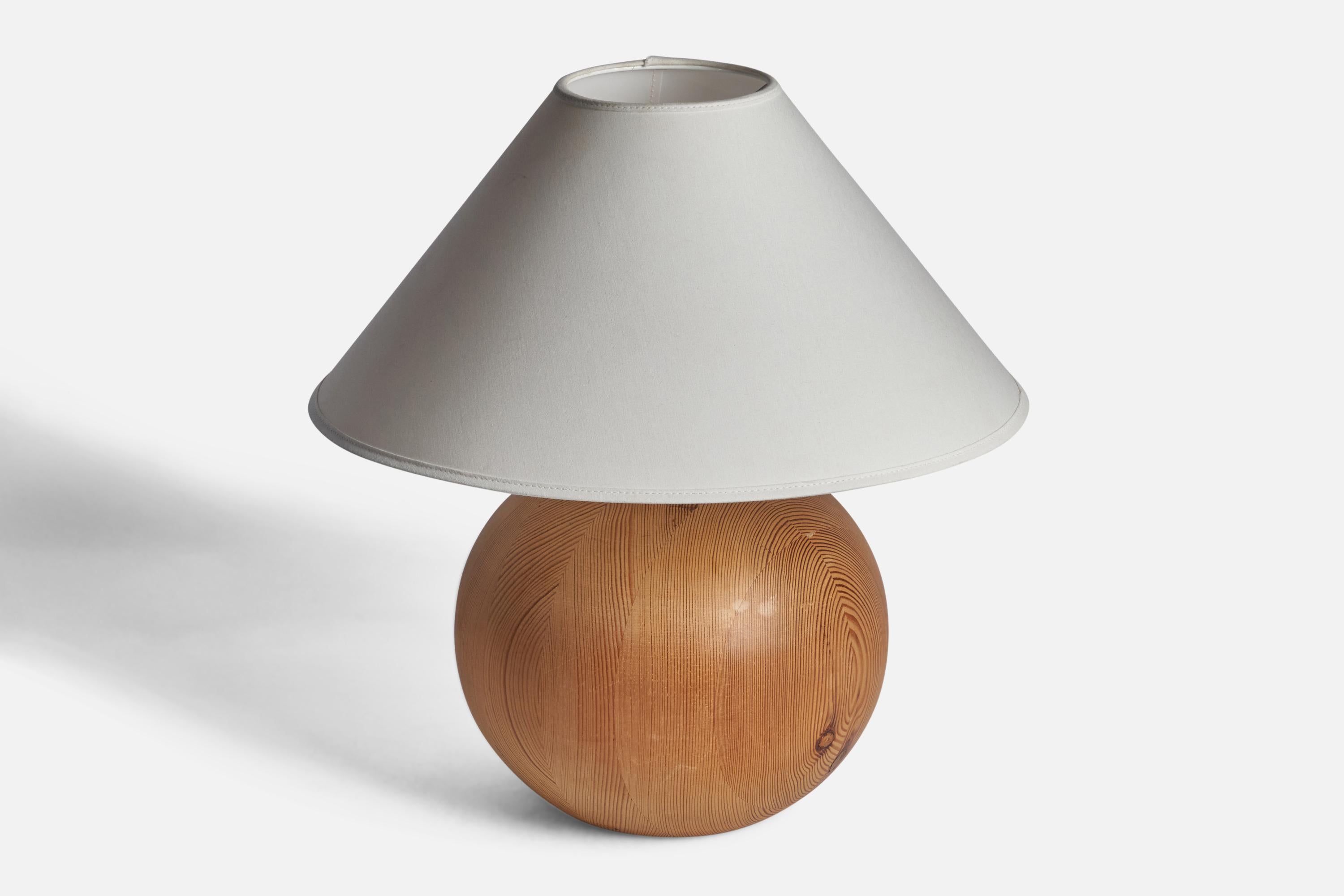 Mid-Century Modern Swedish Designer, Sizeable Table Lamp, Pine, Sweden, 1960s For Sale