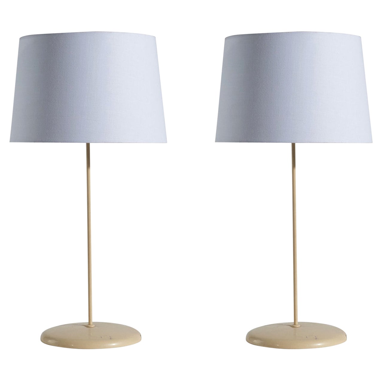 Swedish Designer, Sizeable Table Lamps, Beige-lacquered Metal, Sweden, 1950s For Sale