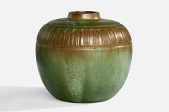 Swedish Designer, Sizeable Vase, Ceramic, Sweden, 1930s