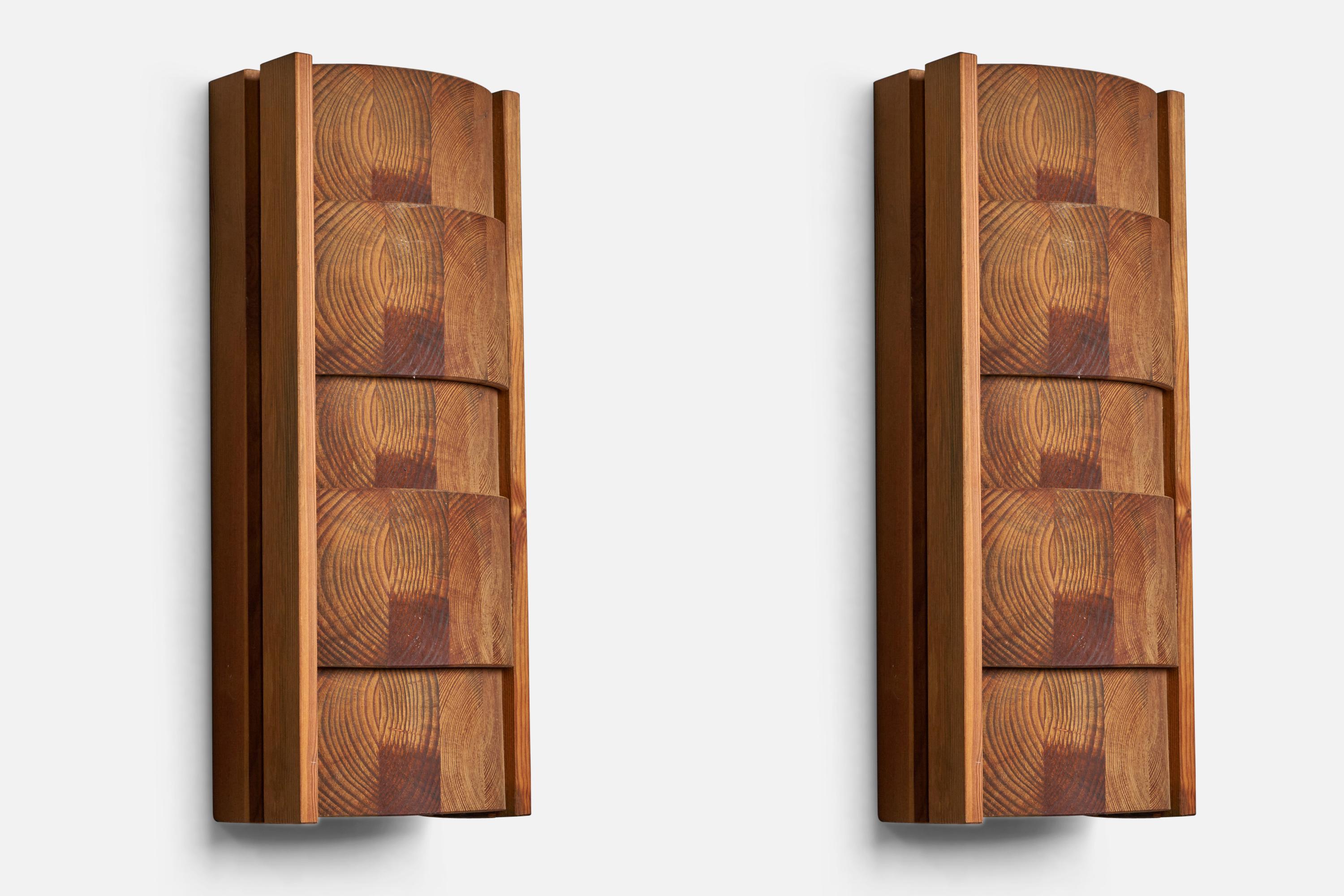 Late 20th Century Swedish Designer, Sizeable Wall Lights, Pine, Sweden, 1970s For Sale